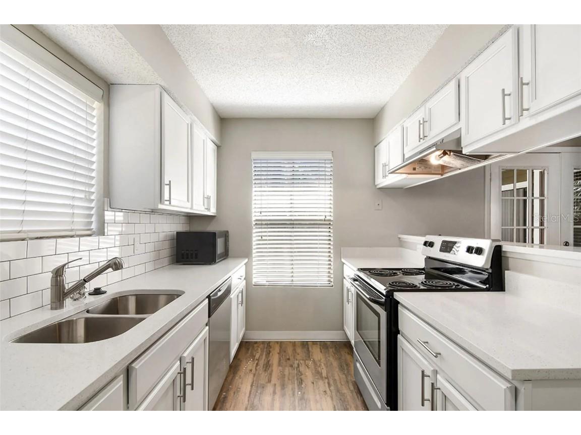 1001 Center Road Venice FL 34292 TB8443180 image3