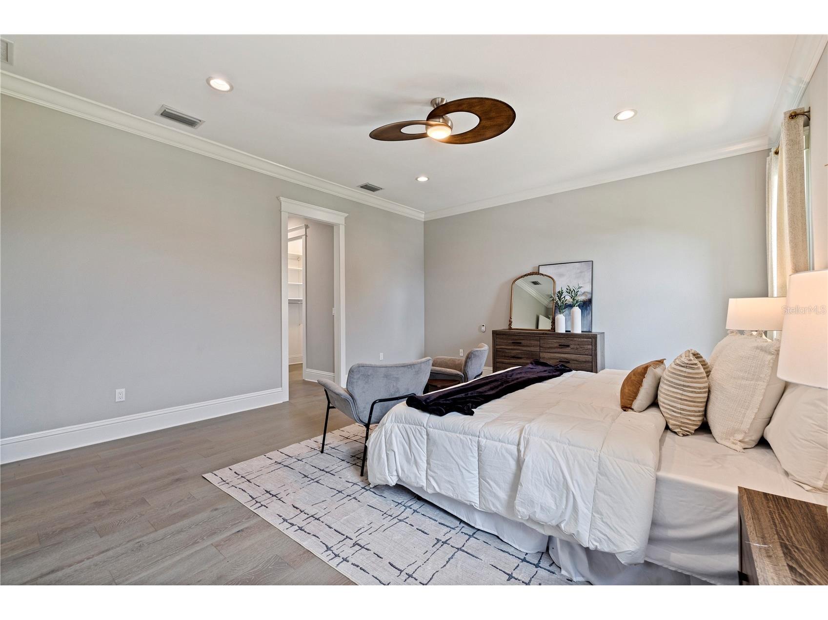 1001 Cordova Boulevard NE Saint Petersburg FL 33704 TB8505011 image35