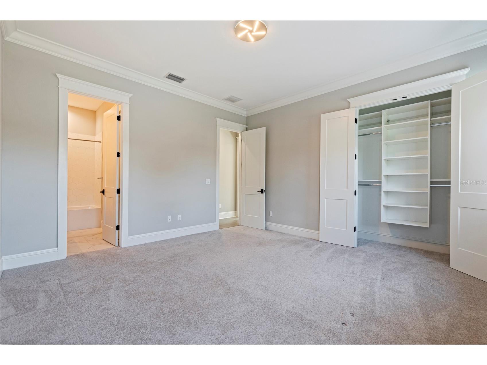 1001 Cordova Boulevard NE Saint Petersburg FL 33704 TB8505011 image47