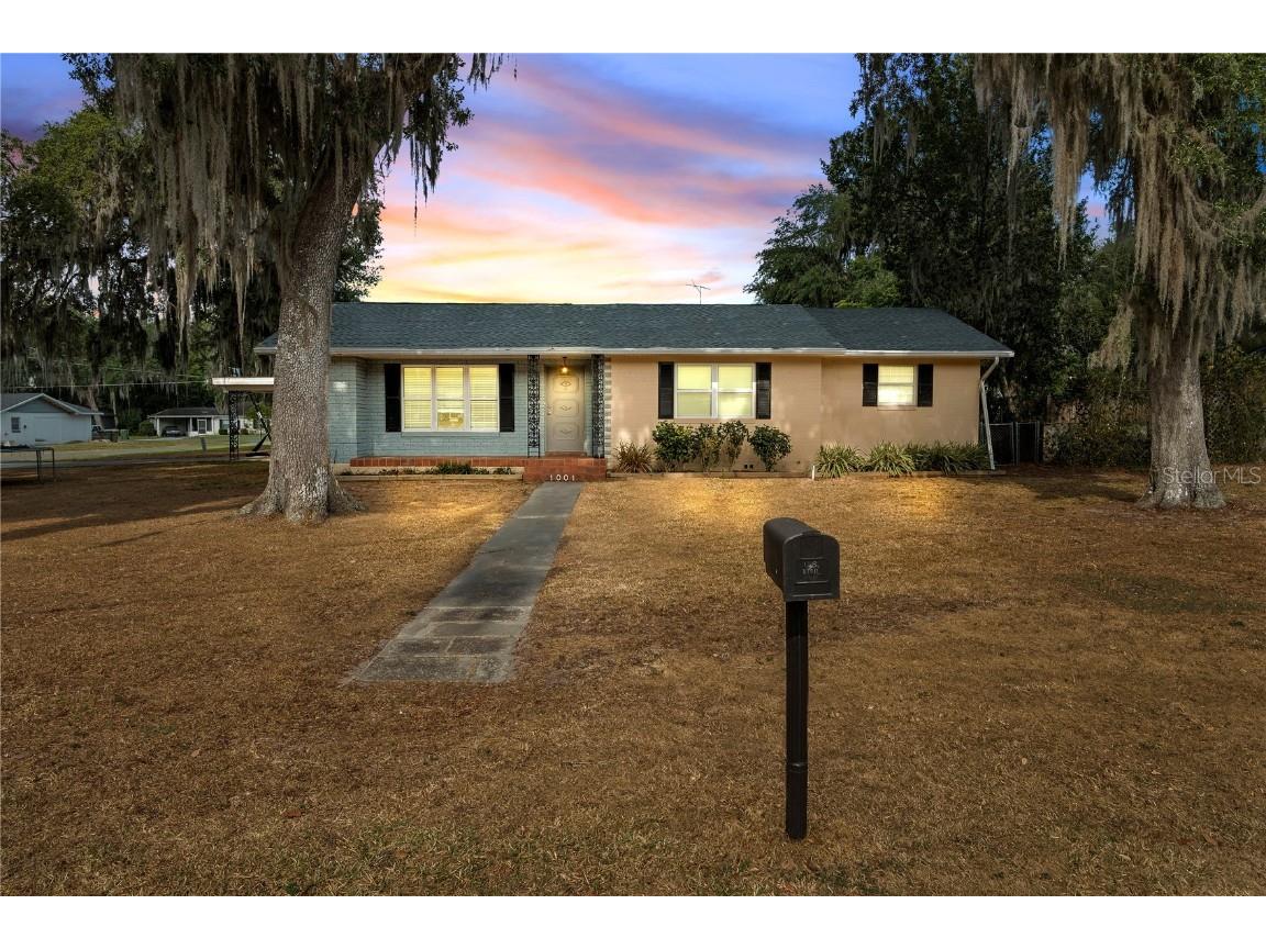 1001 Cottonwood Street Leesburg FL 34748 OM656561 image1