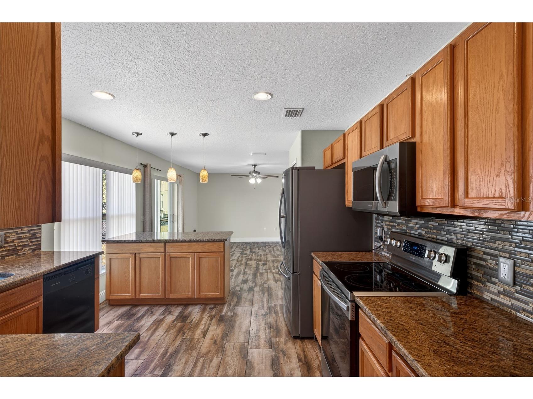 1001 Dampierre Court Kissimmee FL 34759 O6375412 image13
