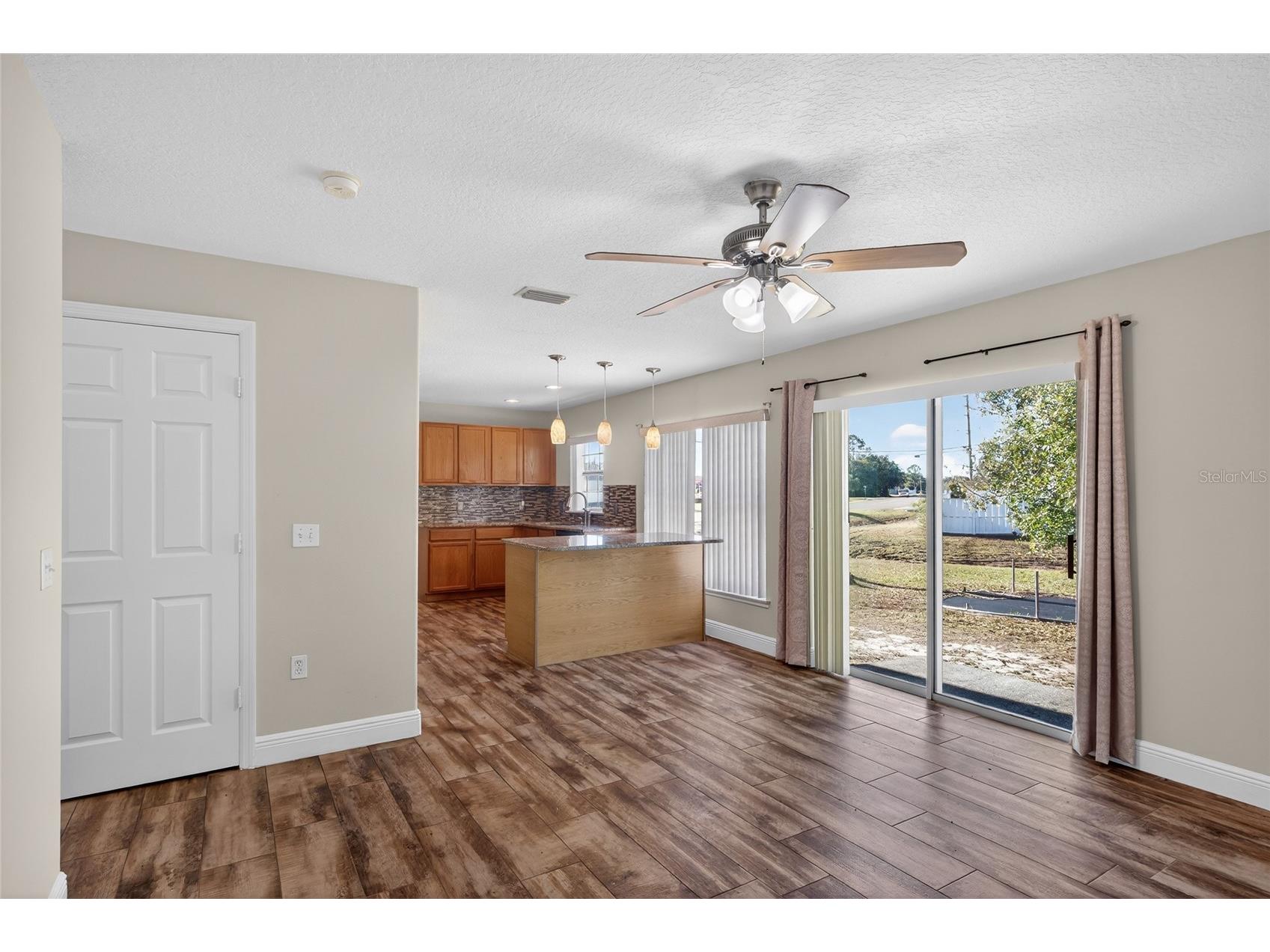 1001 Dampierre Court Kissimmee FL 34759 O6375412 image17
