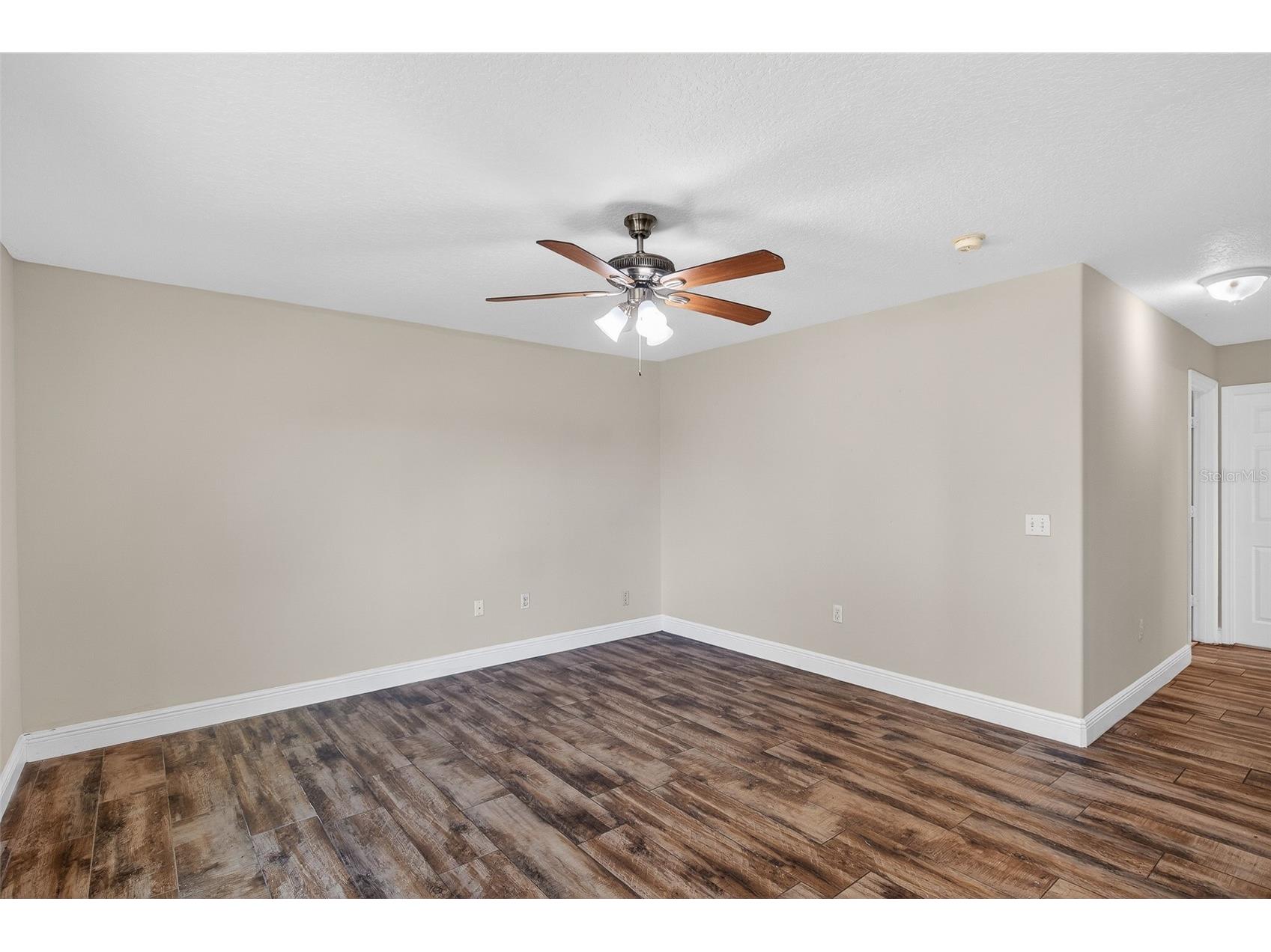 1001 Dampierre Court Kissimmee FL 34759 O6375412 image18