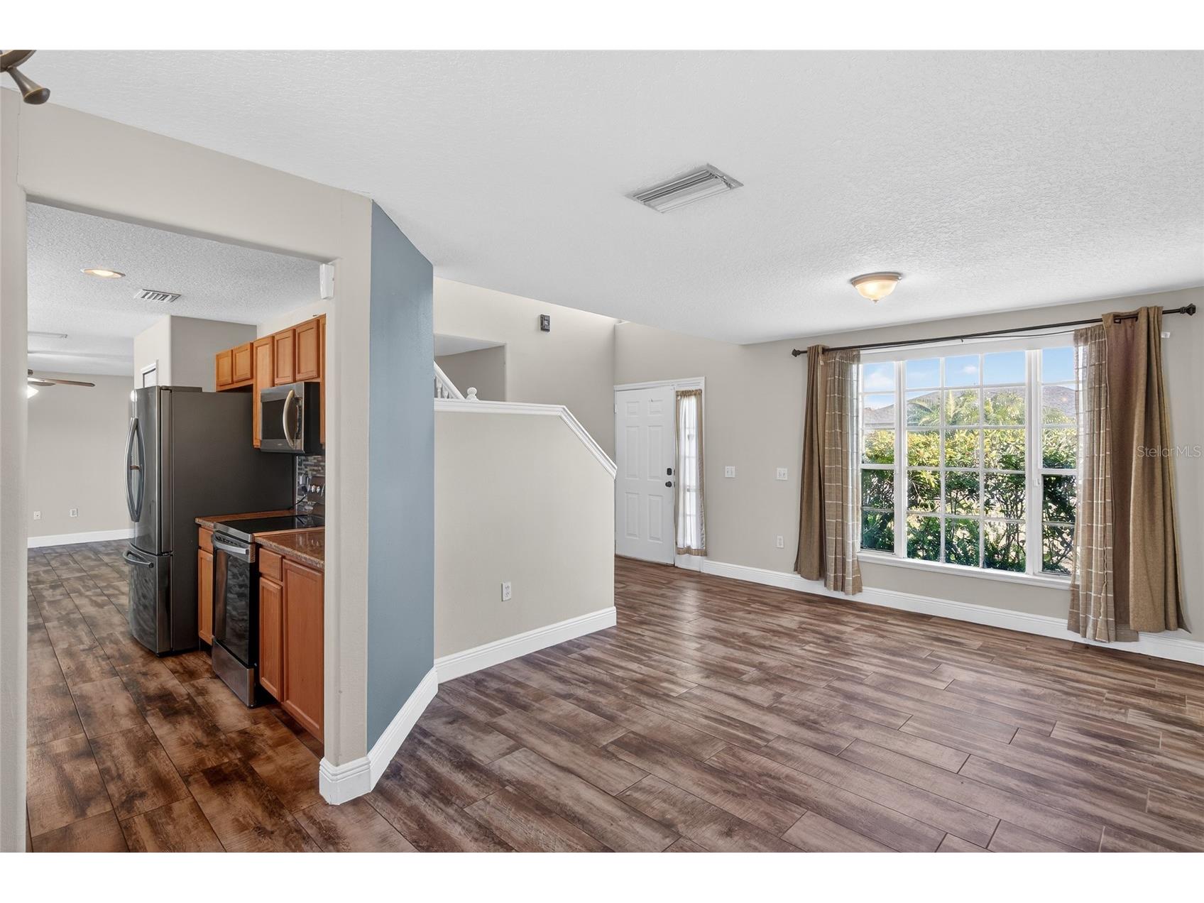 1001 Dampierre Court Kissimmee FL 34759 O6375412 image9