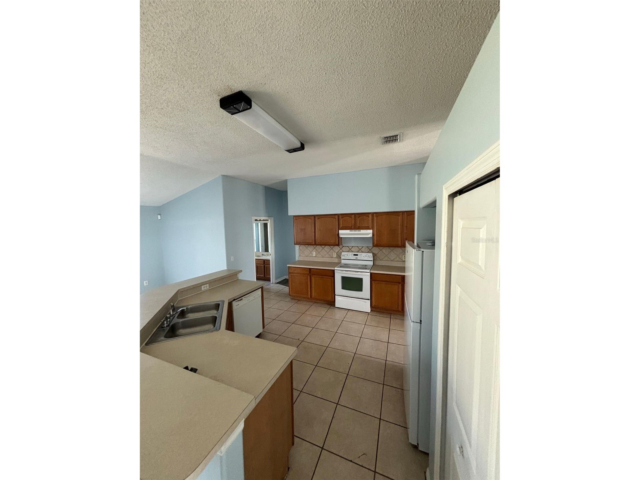 1001 Eiffel Lane Kissimmee FL 34759 S5148997 image12