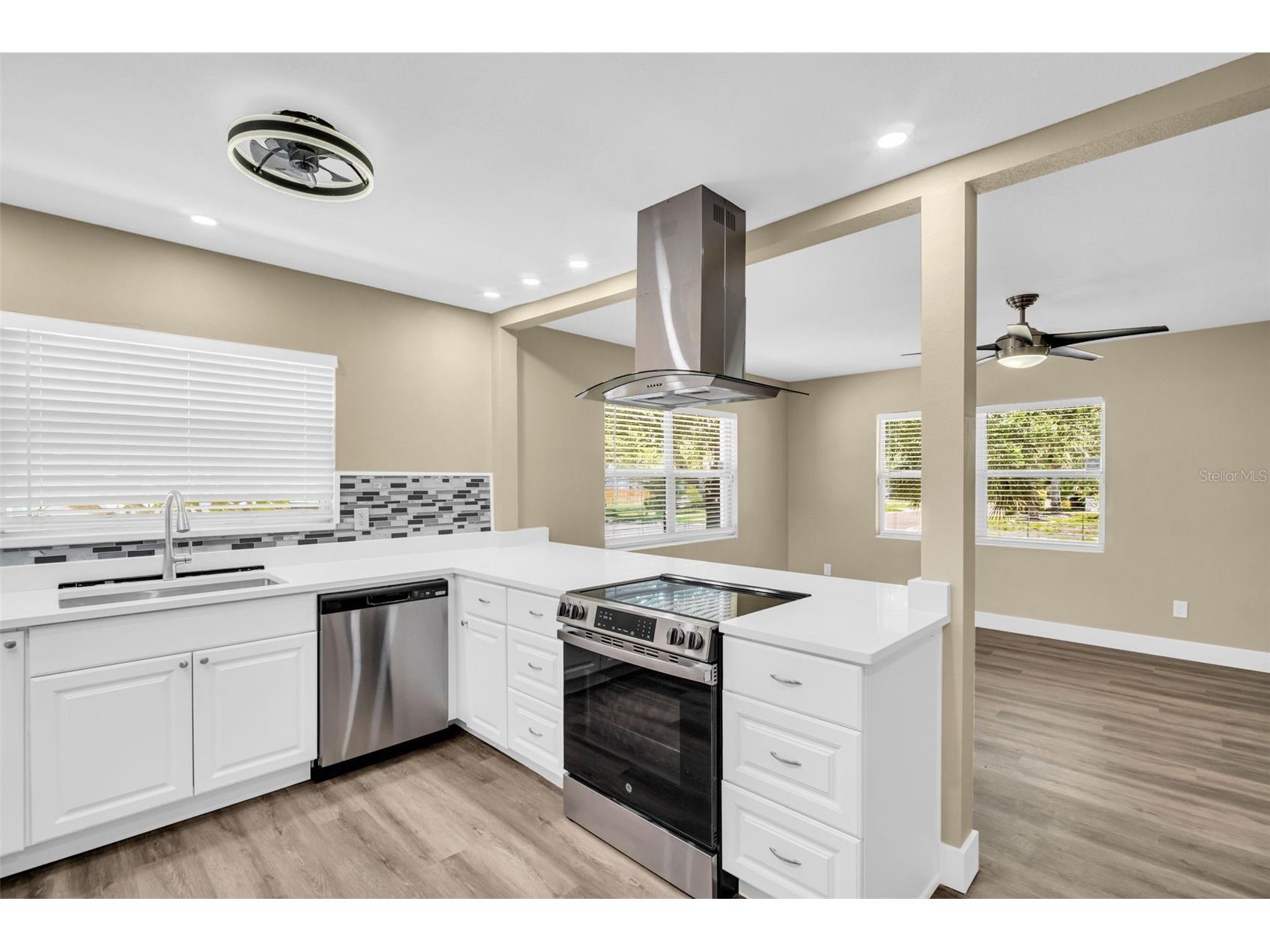 1001 Jasmine Way Clearwater FL 33756 TB8496784 image3