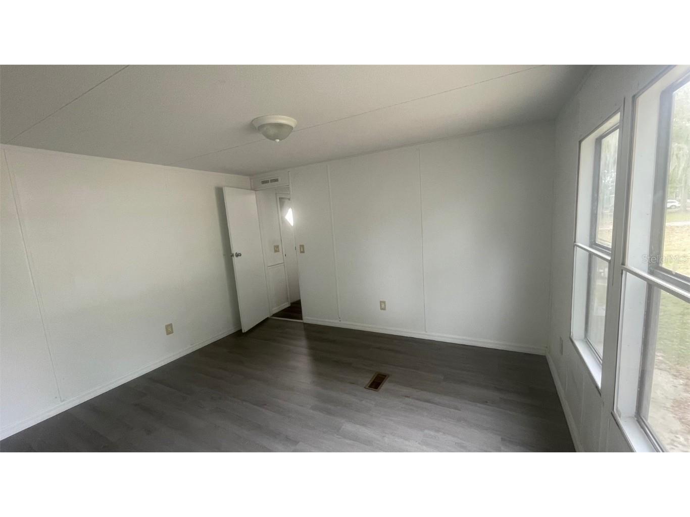 1001 NE 77th Street #23 Ocala FL 34479 OM714288 image7