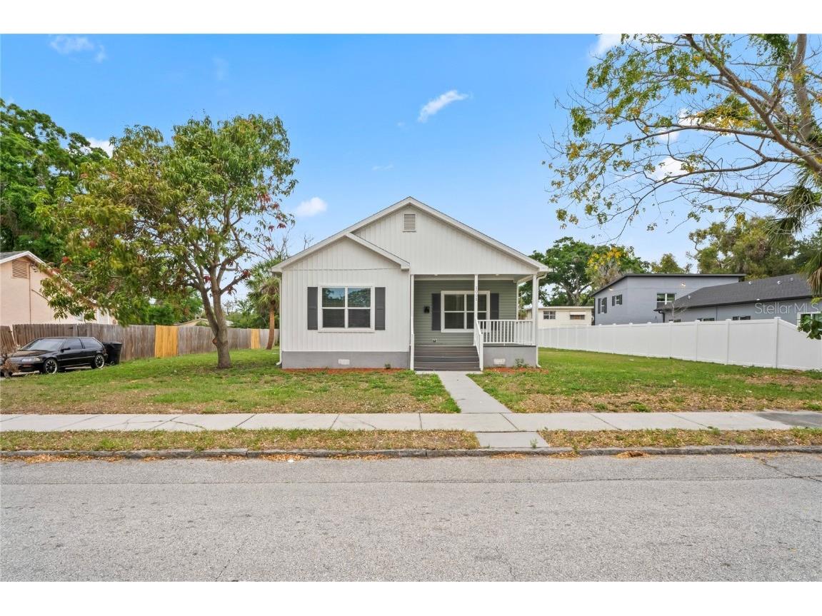 1001 Newton Avenue S Saint Petersburg FL 33705 TB8359144 image1