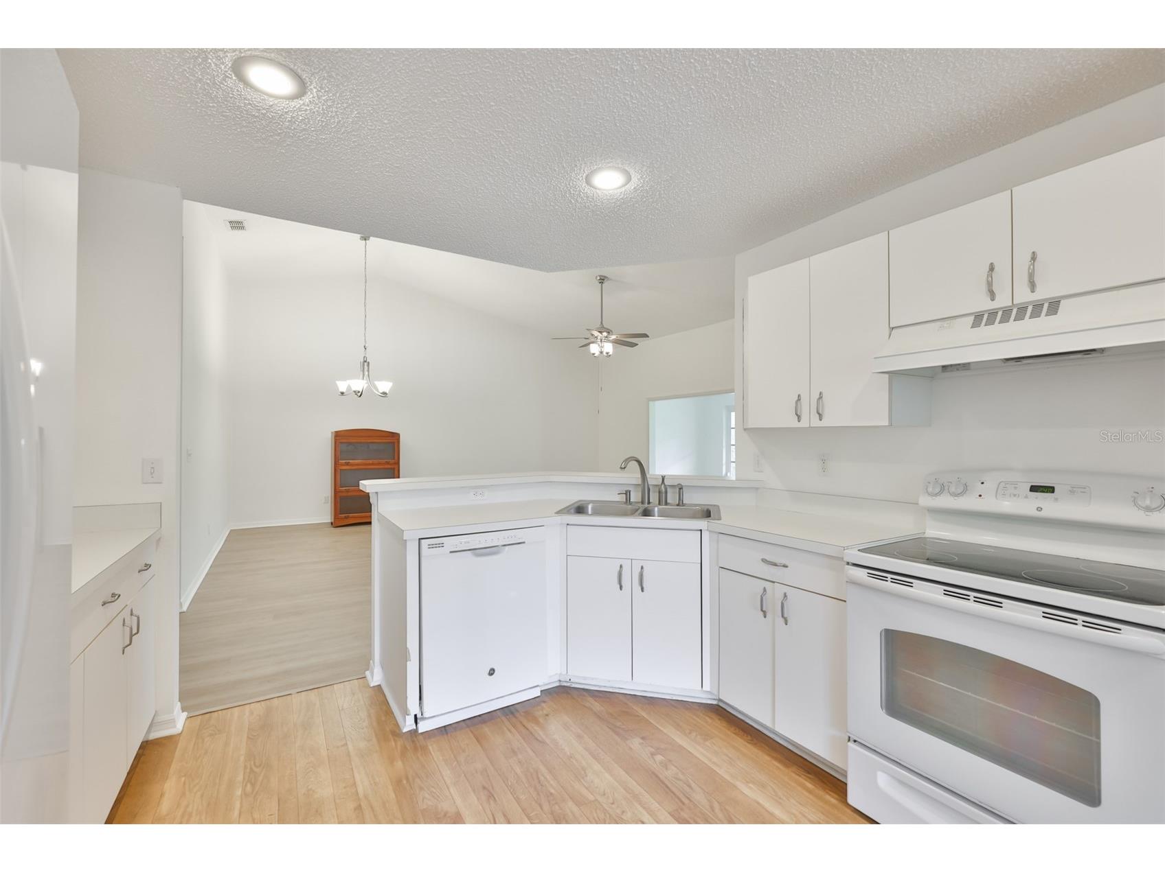 1001 Otter Mill Way Sun City Center FL 33573 TB8515882 image17