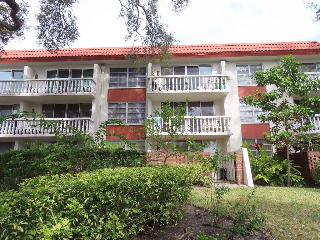 1001 Pearce Drive #201 Clearwater FL 33764 U8229850 image1