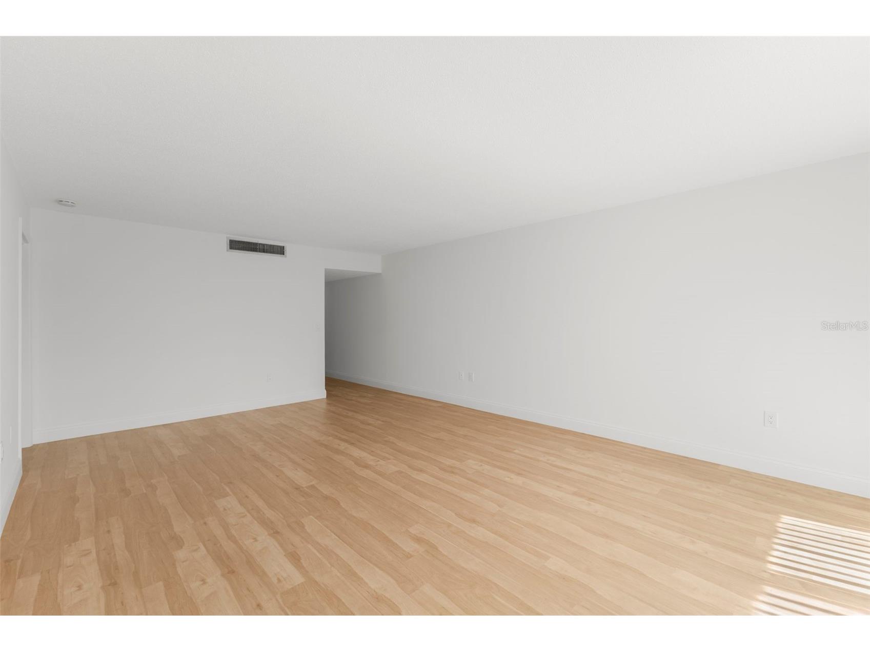 1001 Pearce Drive #302 Clearwater FL 33764 TB8485736 image14