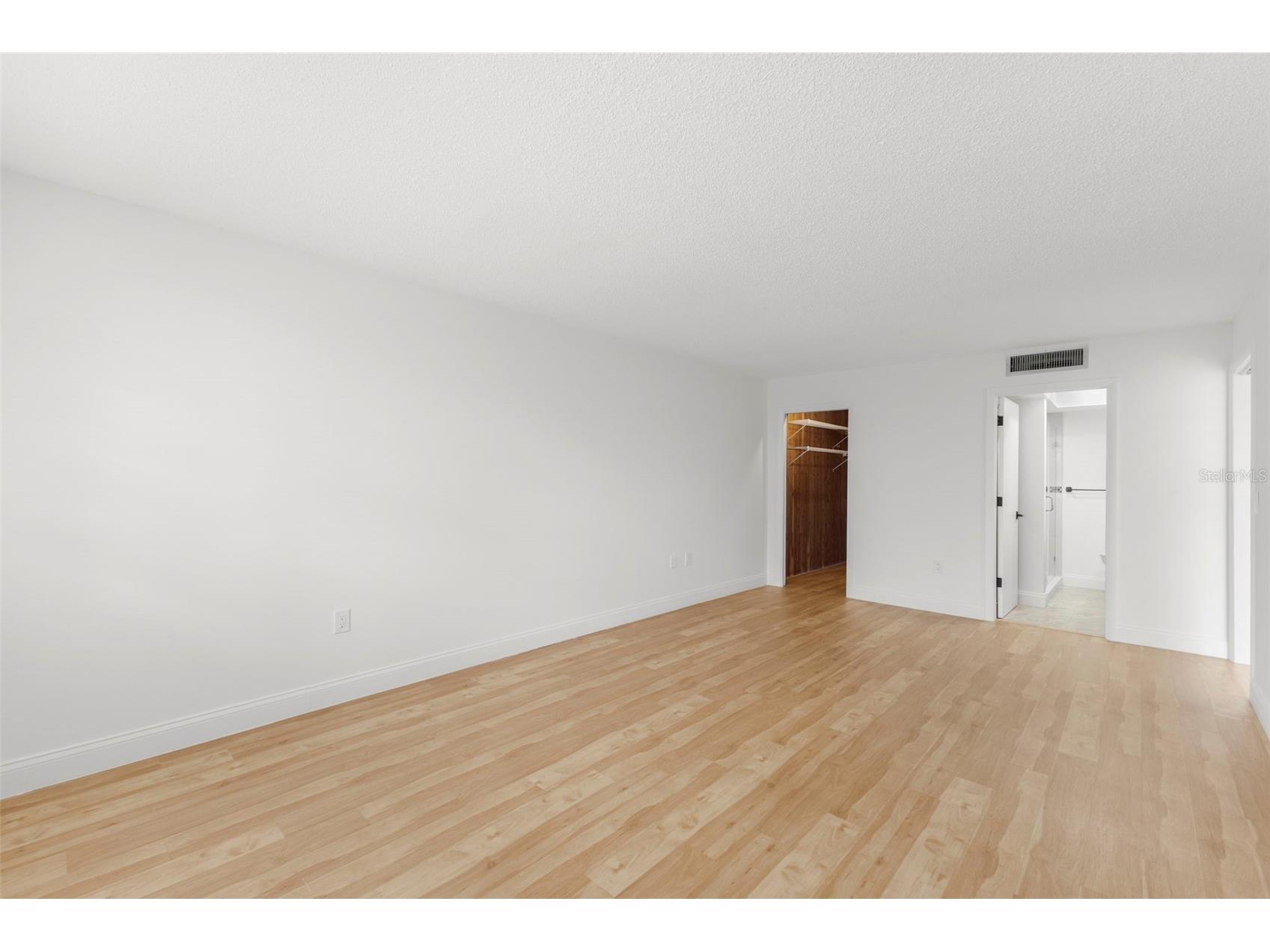 1001 Pearce Drive #302 Clearwater FL 33764 TB8485736 image18