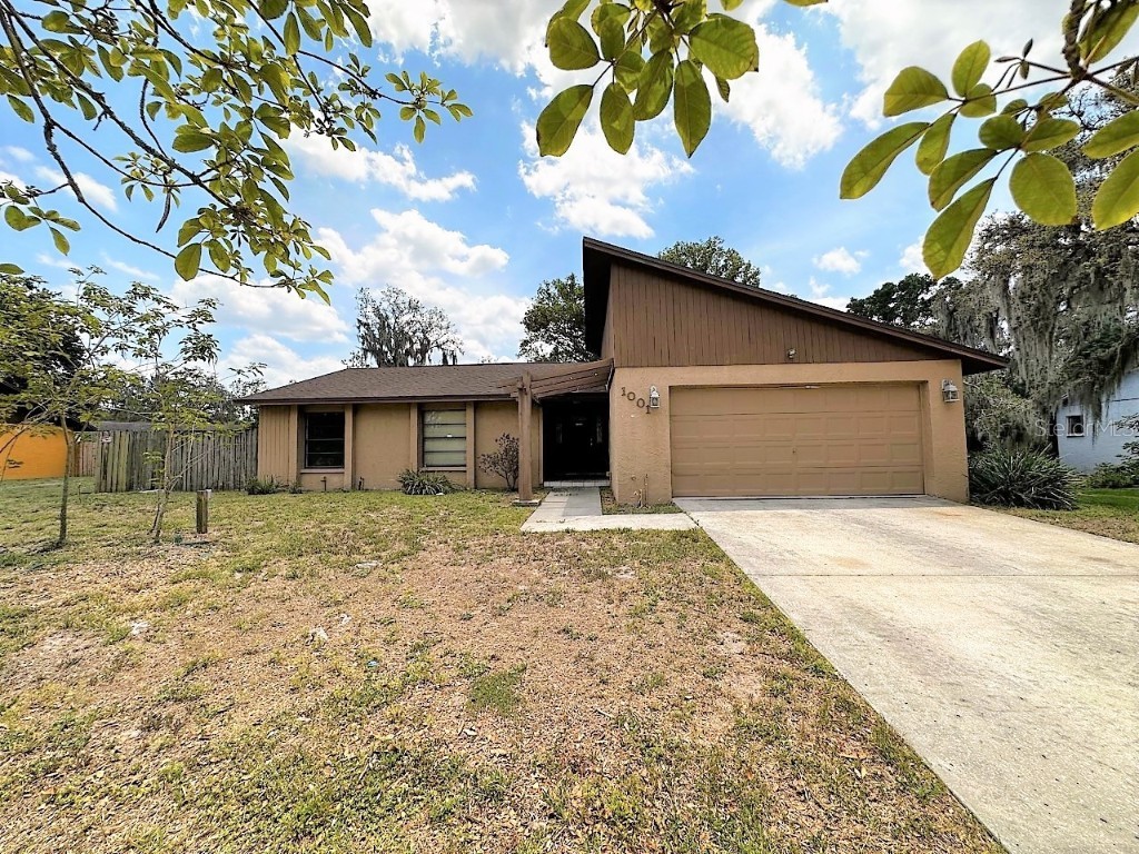 1001 Sandalwood Drive Plant City FL 33563 T3445645 image1