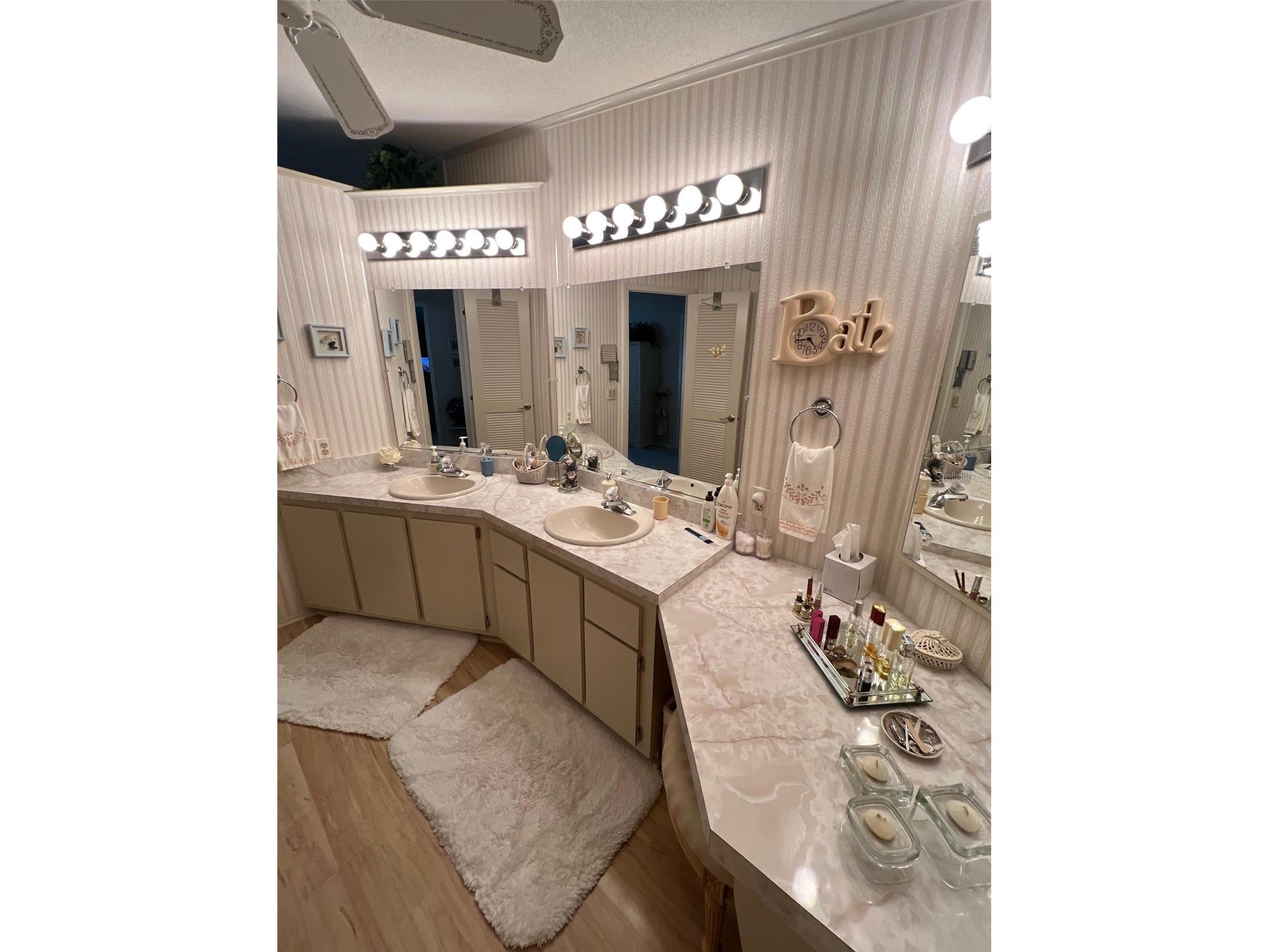 1001 Starkey Road #90 Largo FL 33771 TB8479163 image39