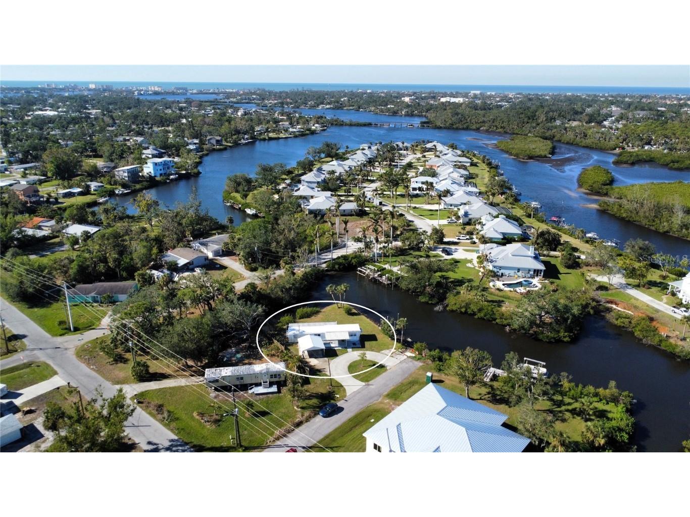 1001 Tarpon Court Nokomis FL 34275 - SHAKETT CREEK N6135770 image1