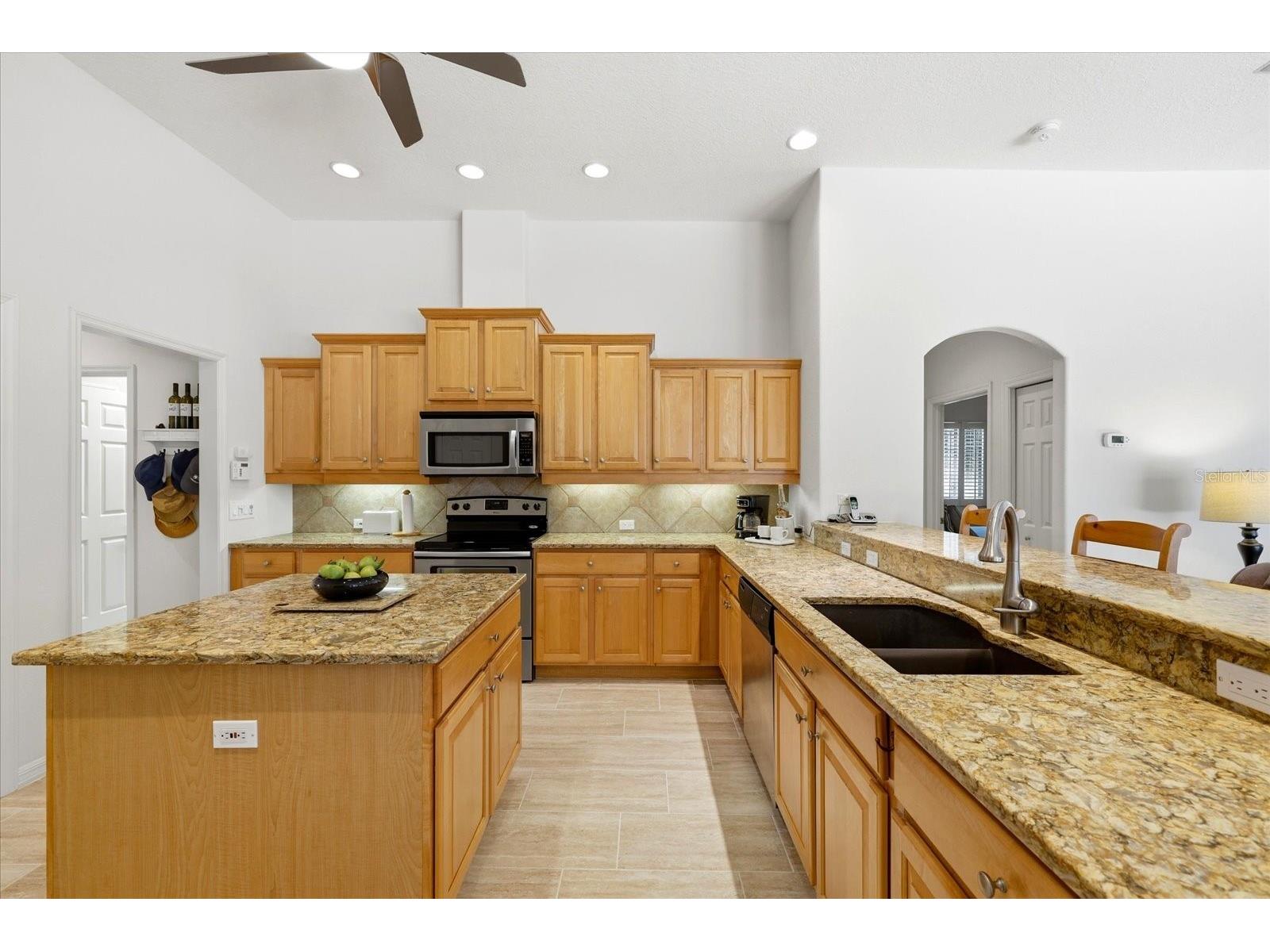 10010 Cherry Hills Avenue Circle Bradenton FL 34202 A4693137 image11