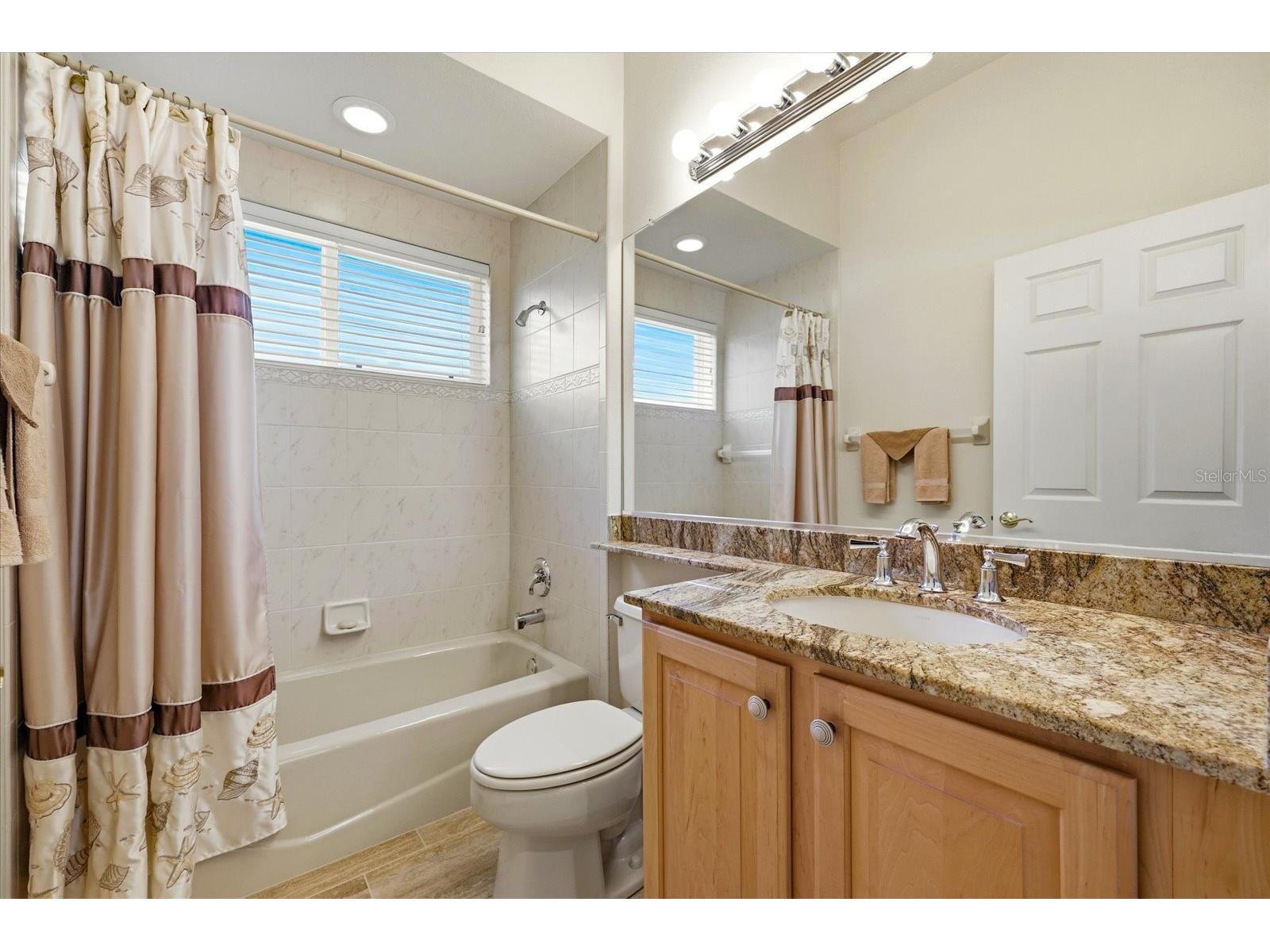 10010 Cherry Hills Avenue Circle Bradenton FL 34202 A4693137 image26