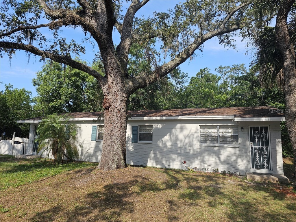 10010 N Lantana Avenue Tampa FL 33612 TB8391075 image1