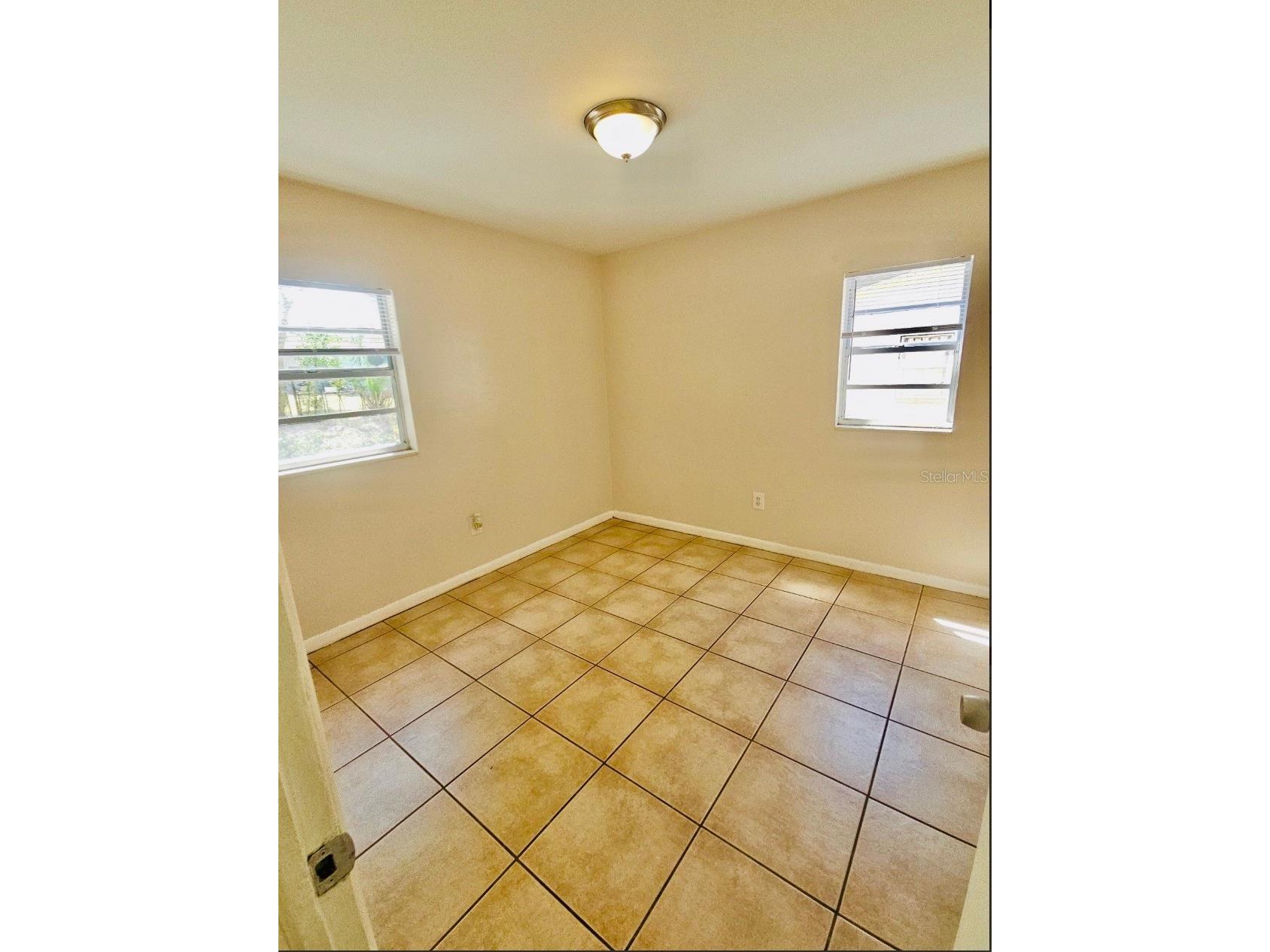 10011 N 23rd Street Tampa FL 33612 TB8494565 image15