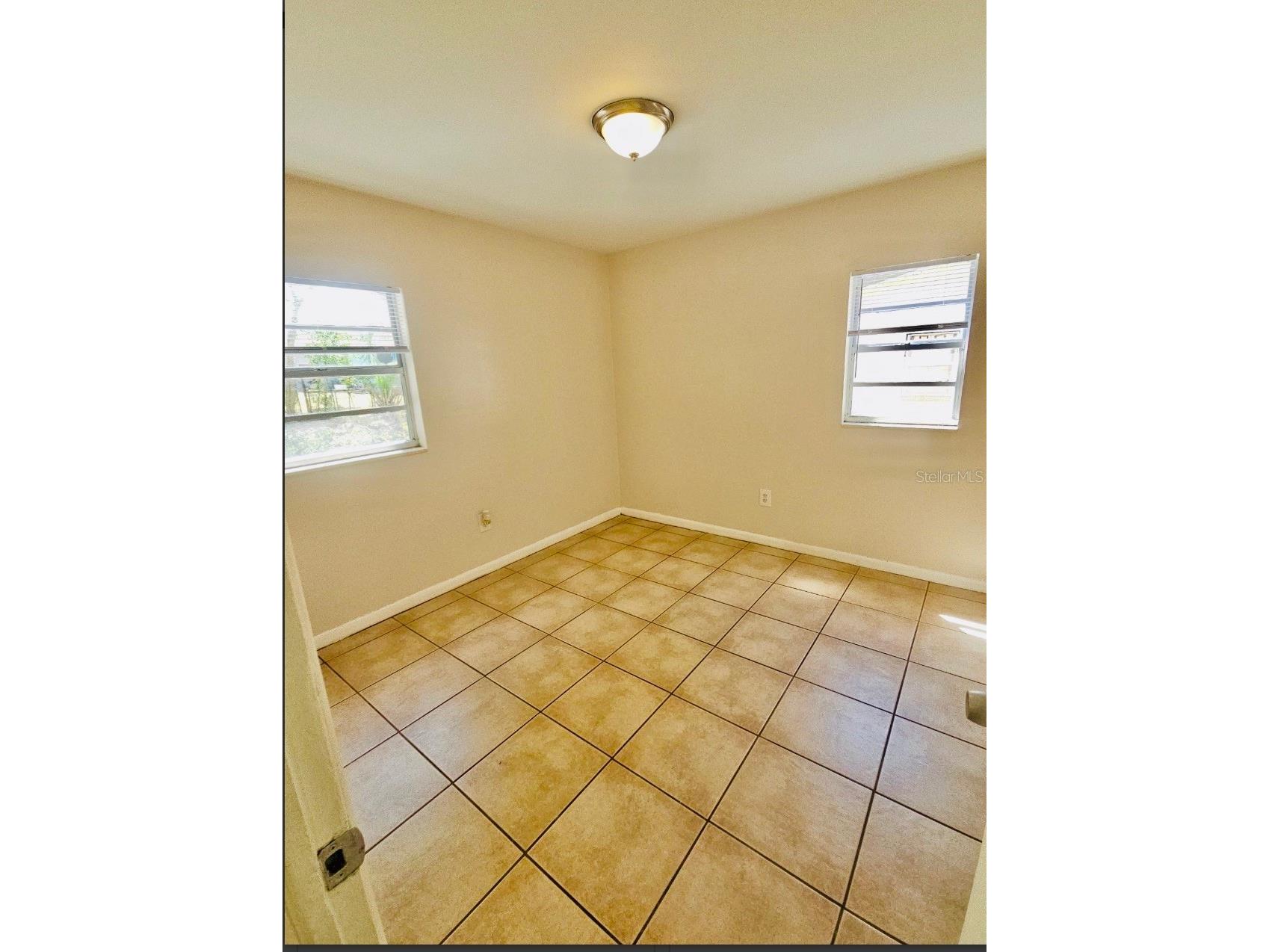 10011 N 23rd Street Tampa FL 33612 TB8494565 image19