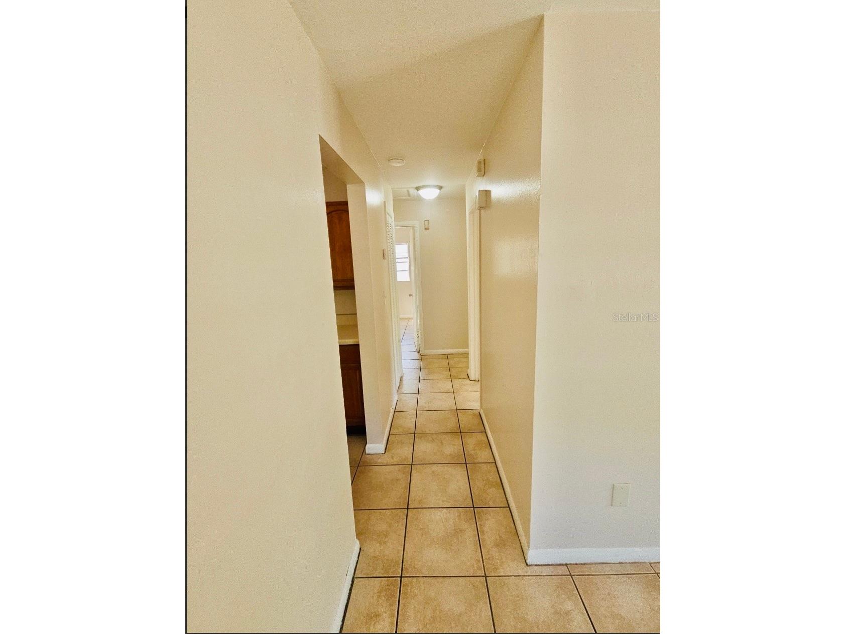 10011 N 23rd Street Tampa FL 33612 TB8494565 image30