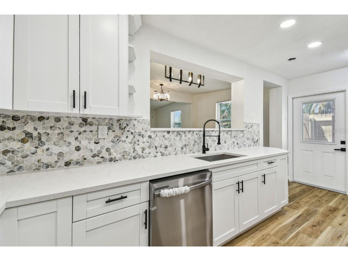 10011 N Annette Avenue Tampa FL 33612 TB8380935 image26