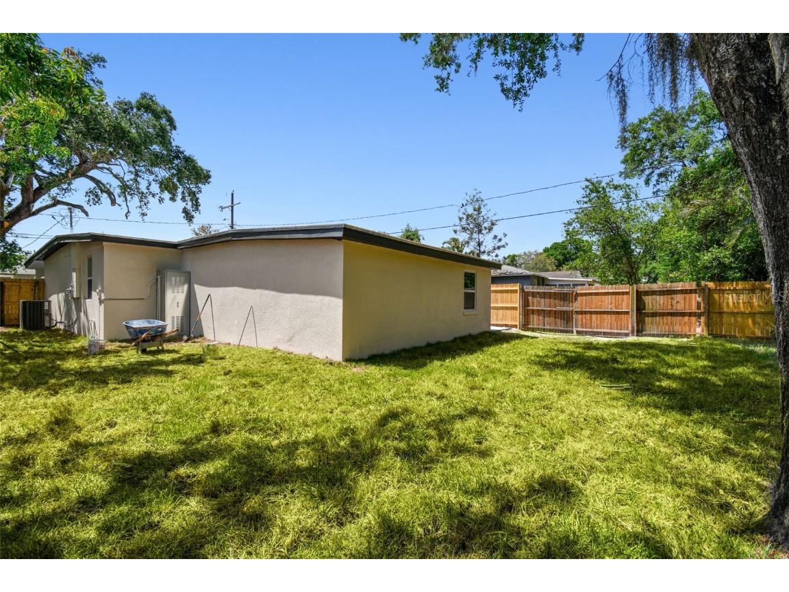 10011 N Annette Avenue Tampa FL 33612 TB8380935 image53