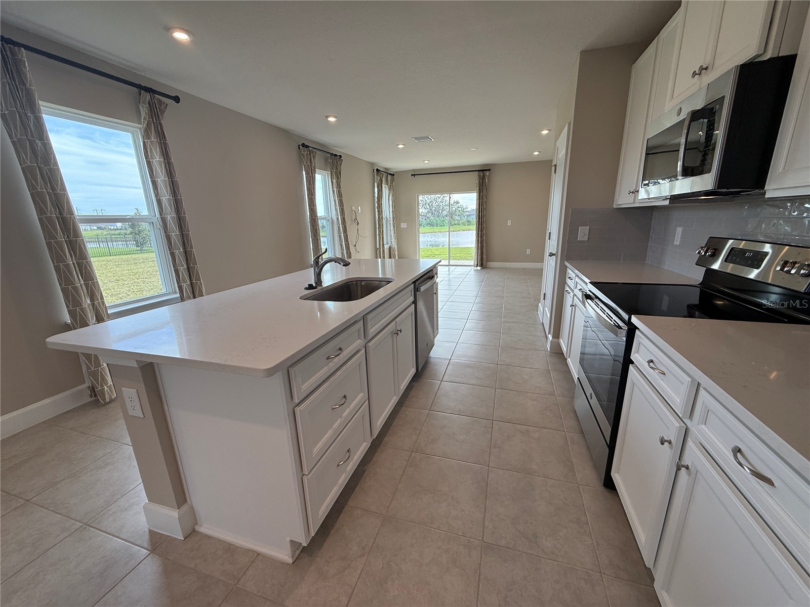 10013 Daybreak Glen Parrish FL 34219 A4695835 image8