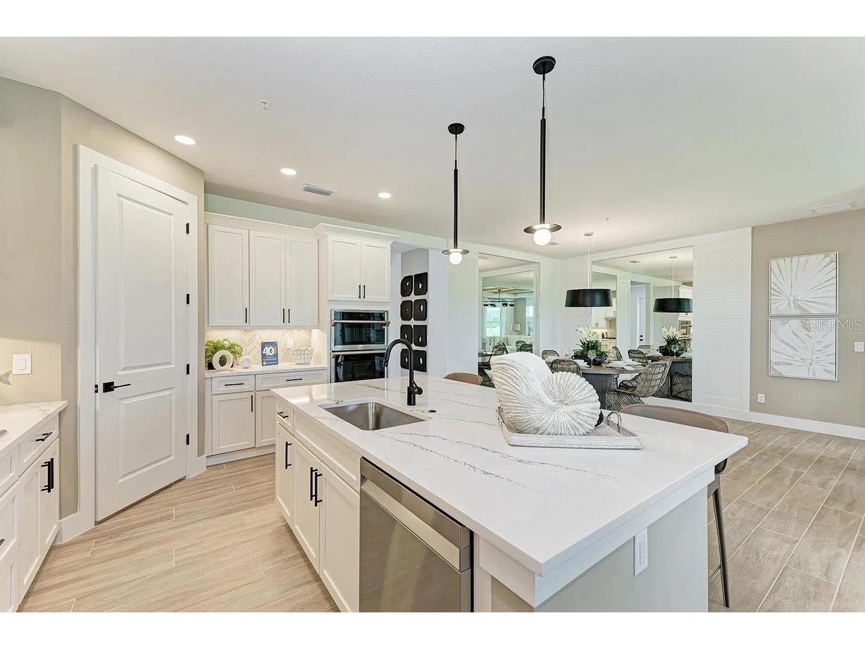 10016 Rembrandt Way #101 Bradenton FL 34201 A4699767 image6