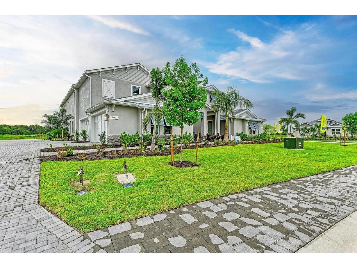 10016 Rembrandt Way #102 Bradenton FL 34212 A4699766 image1