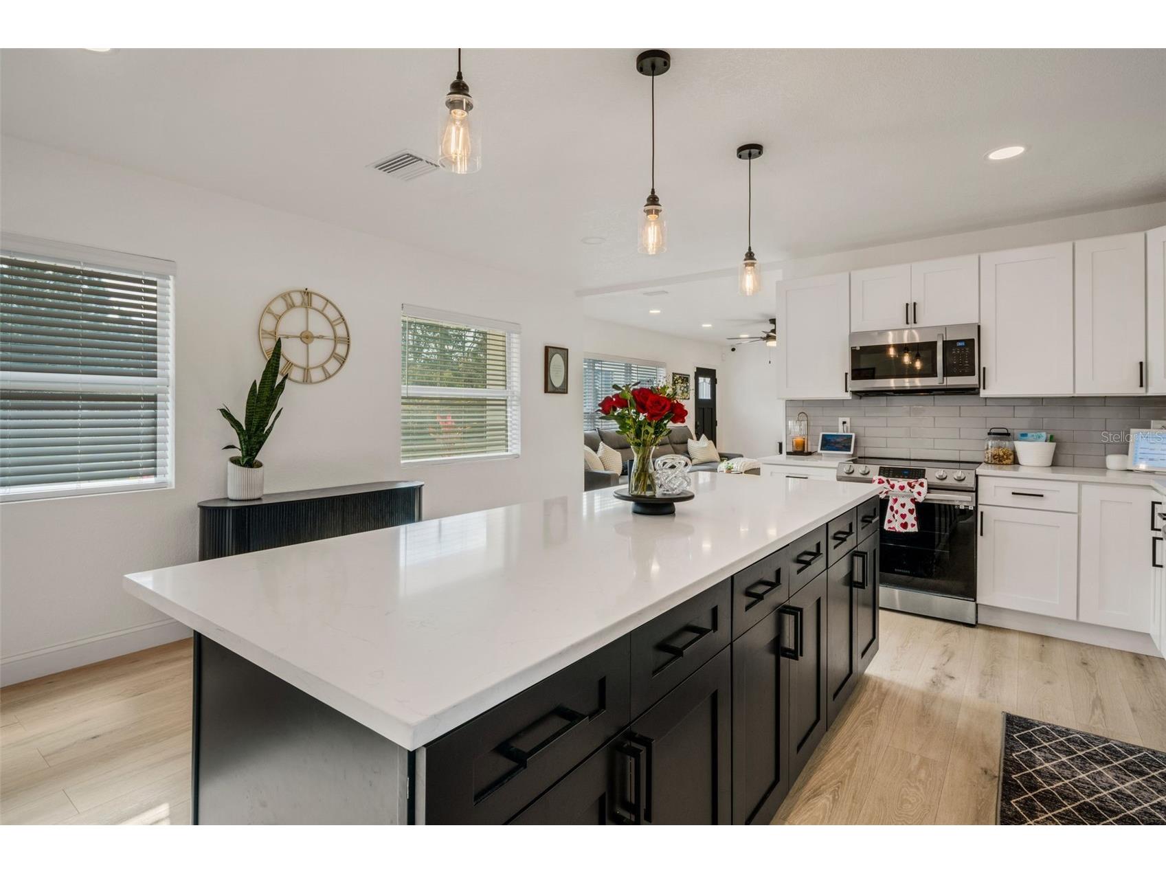 10016 Ridge Rd Seminole FL 33772 TB8478625 image14