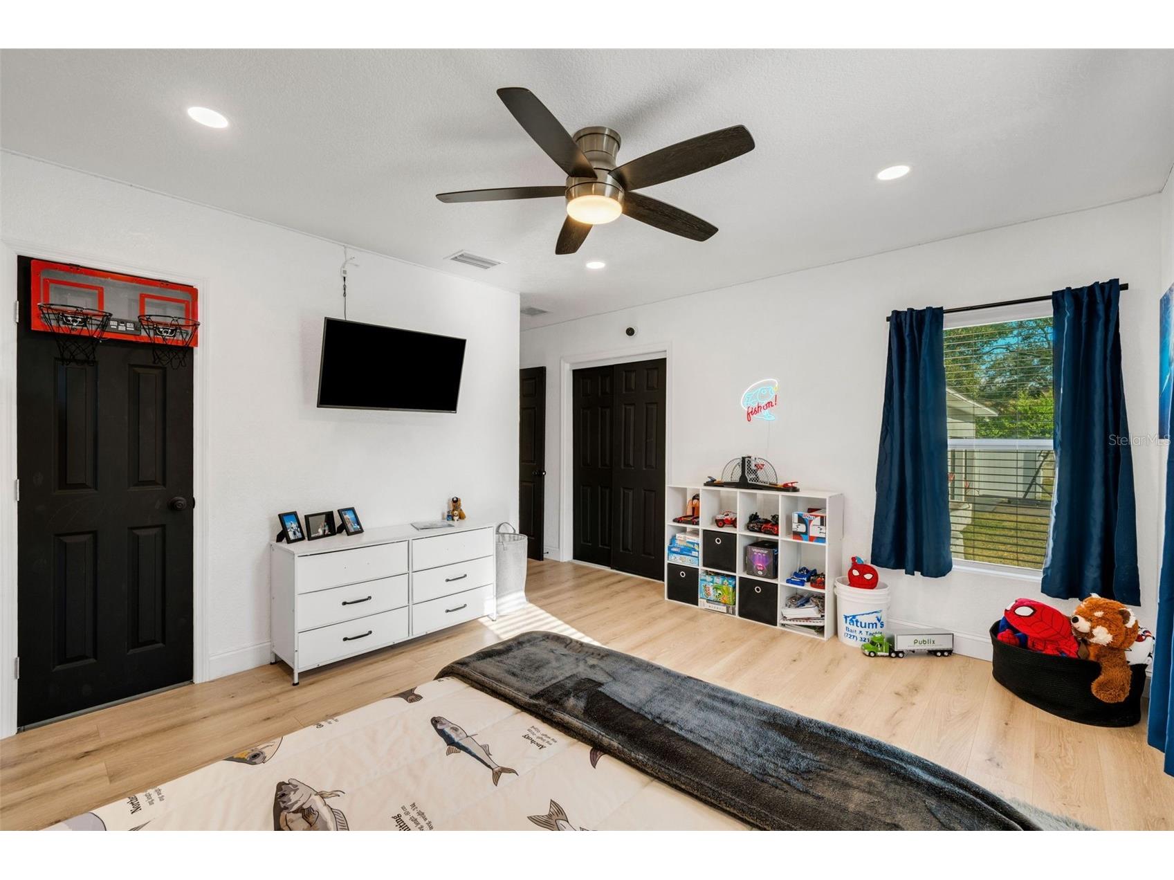 10016 Ridge Rd Seminole FL 33772 TB8478625 image25