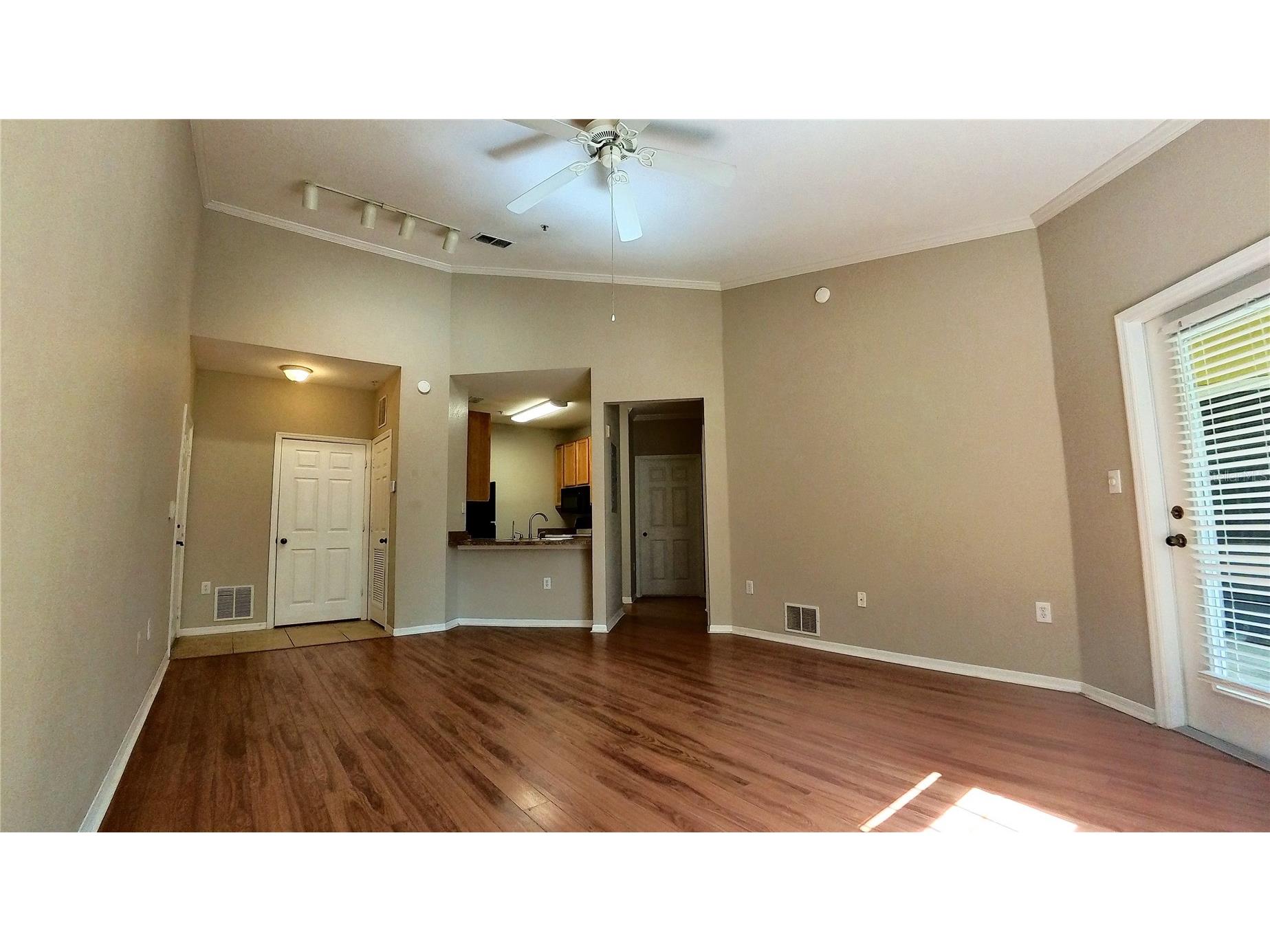 10017 Courtney Palms Boulevard #304 Tampa FL 33619 O6400593 image1
