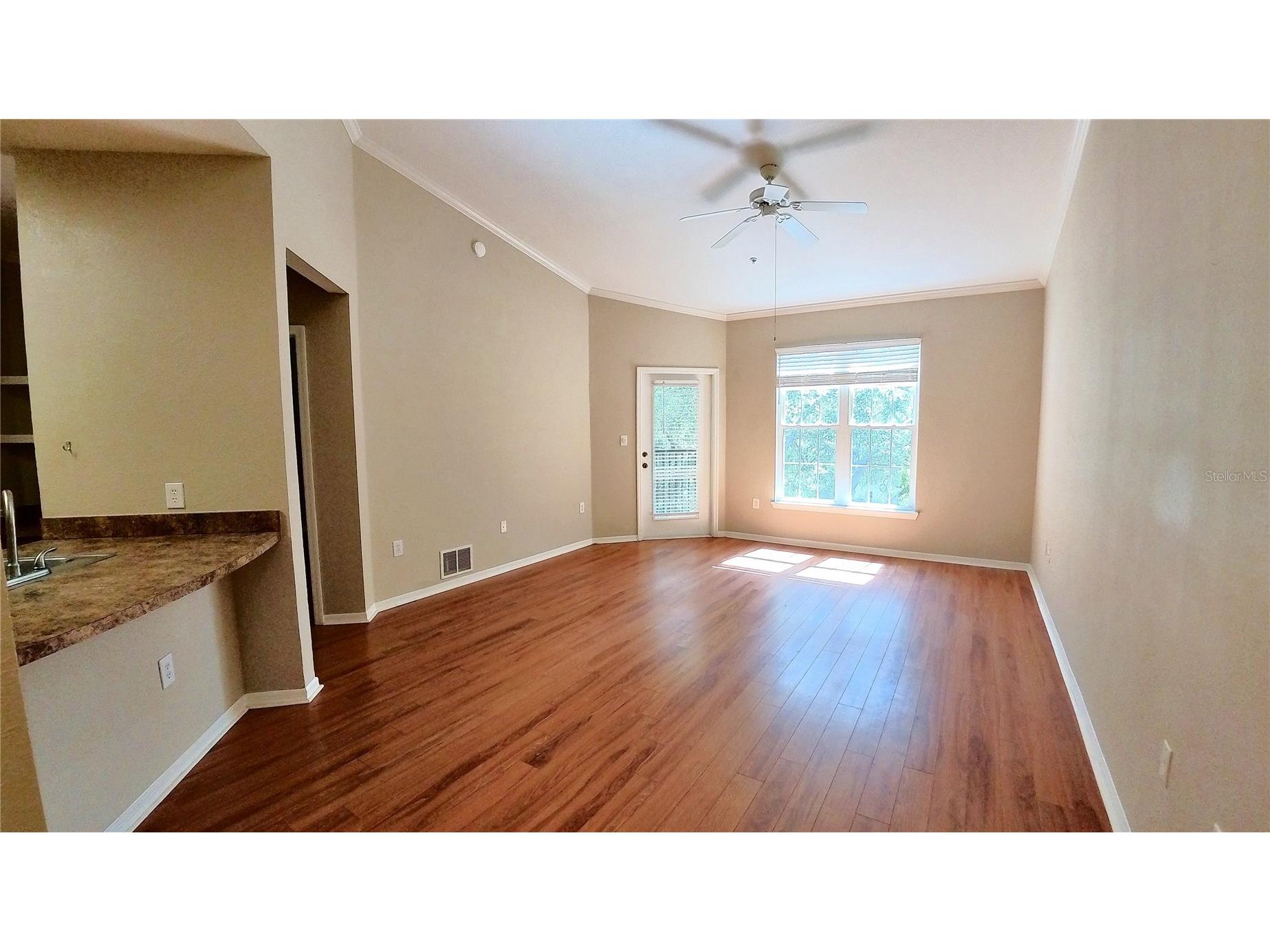 10017 Courtney Palms Boulevard #304 Tampa FL 33619 O6404990 image2