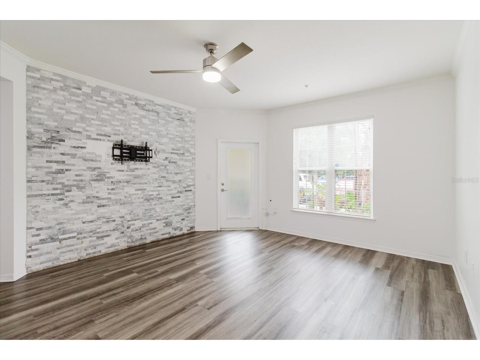10019 Courtney Palms Boulevard #101 Tampa FL 33619 TB8514056 image14
