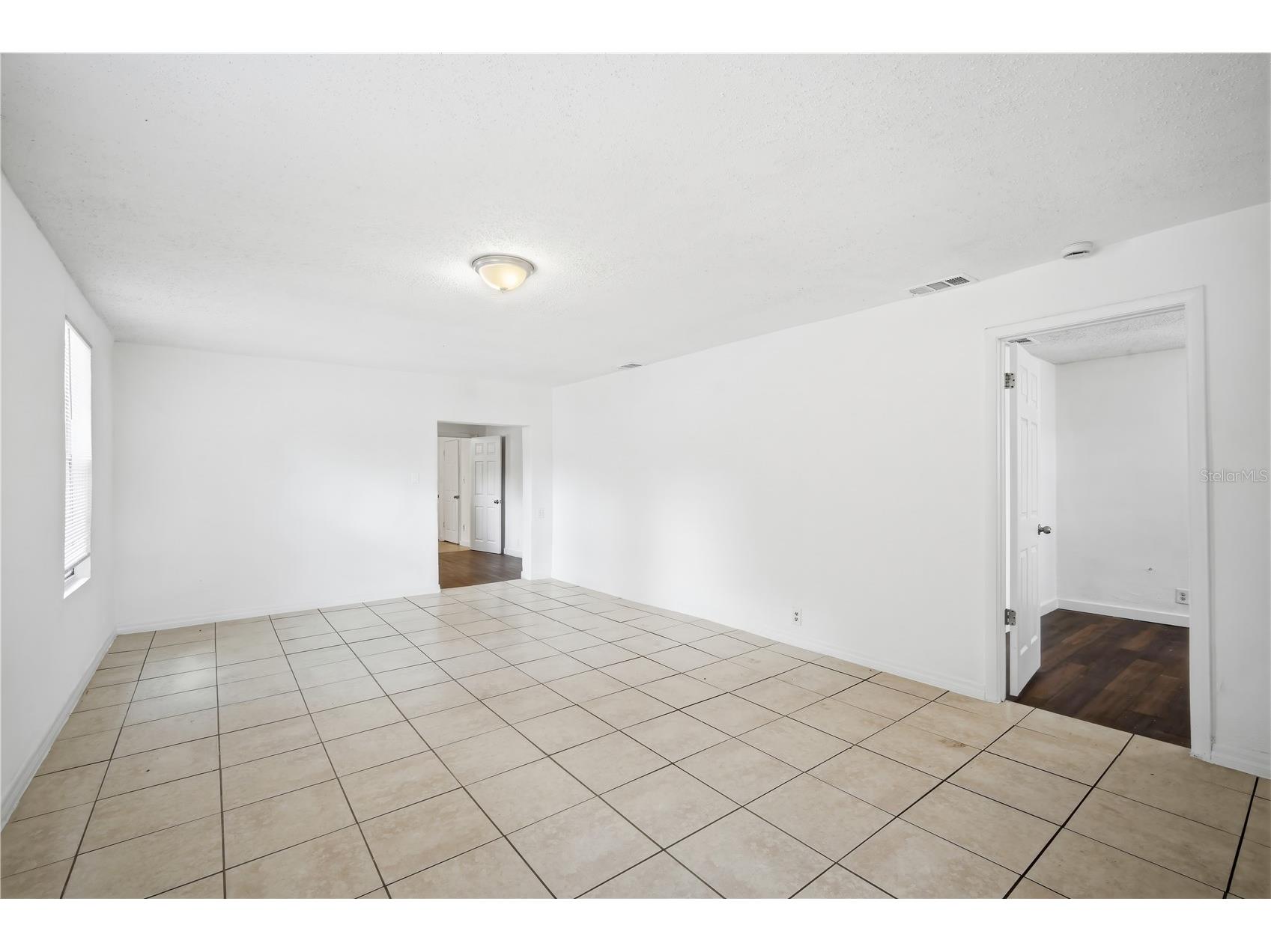 10019 N Jasmine Avenue Tampa FL 33612 TB8495960 image5