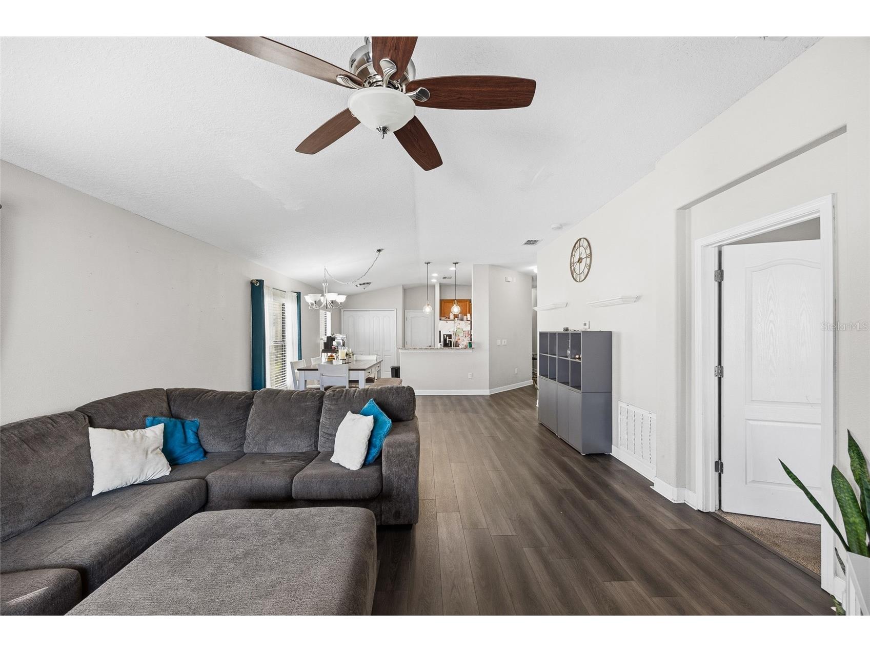 10019 Newminster Loop Ruskin FL 33573 TB8466327 image15