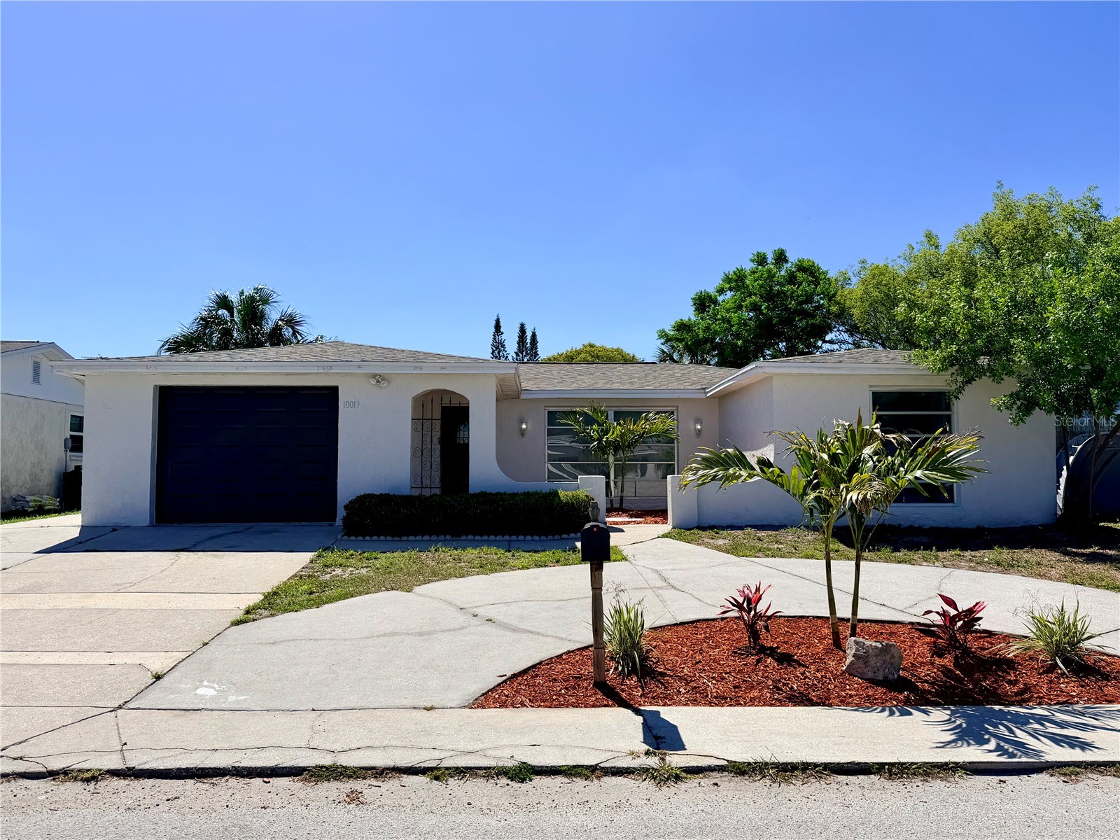 10019 Sleepy Hollow Lane Port Richey FL 34668 W7884605 image1