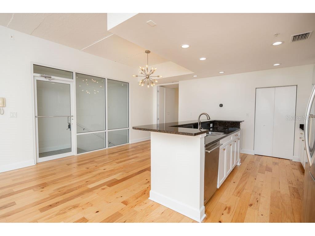 1002 Channelside Drive #2C Tampa FL 33602 TB8482701 image13