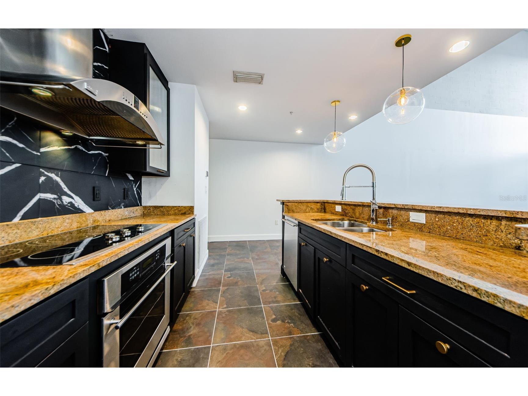 1002 Channelside Drive #3C Tampa FL 33602 TB8524937 image8