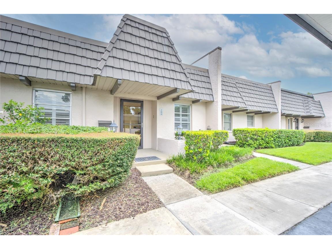 1002 Cordova Green Seminole FL 33777 U8196796 image1