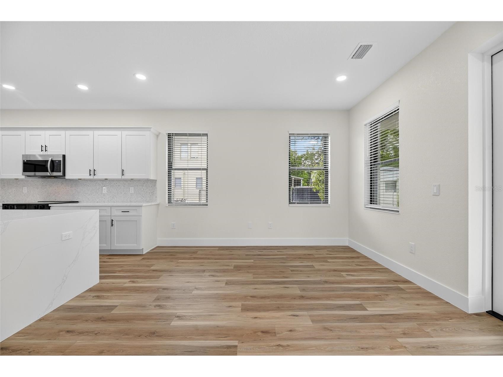 1002 E 19th Avenue Tampa FL 33605 TB8431844 image9