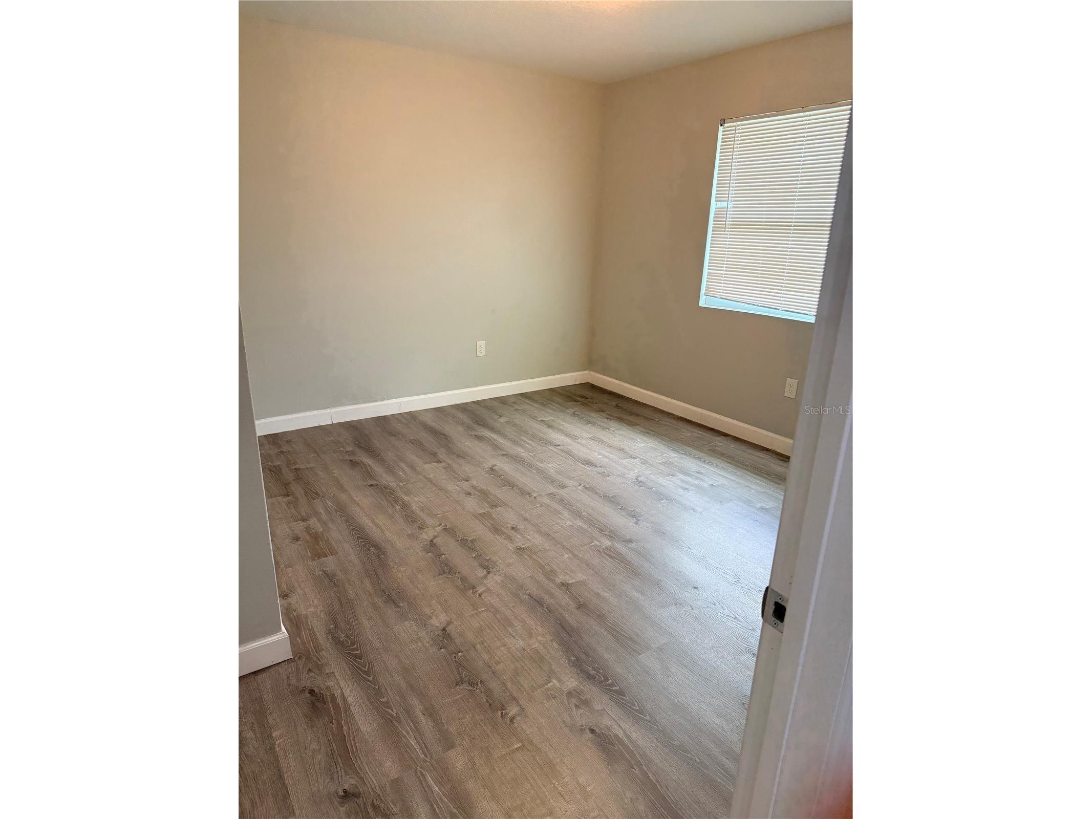 1002 E Bougainvillea Avenue Tampa FL 33612 TB8521355 image16