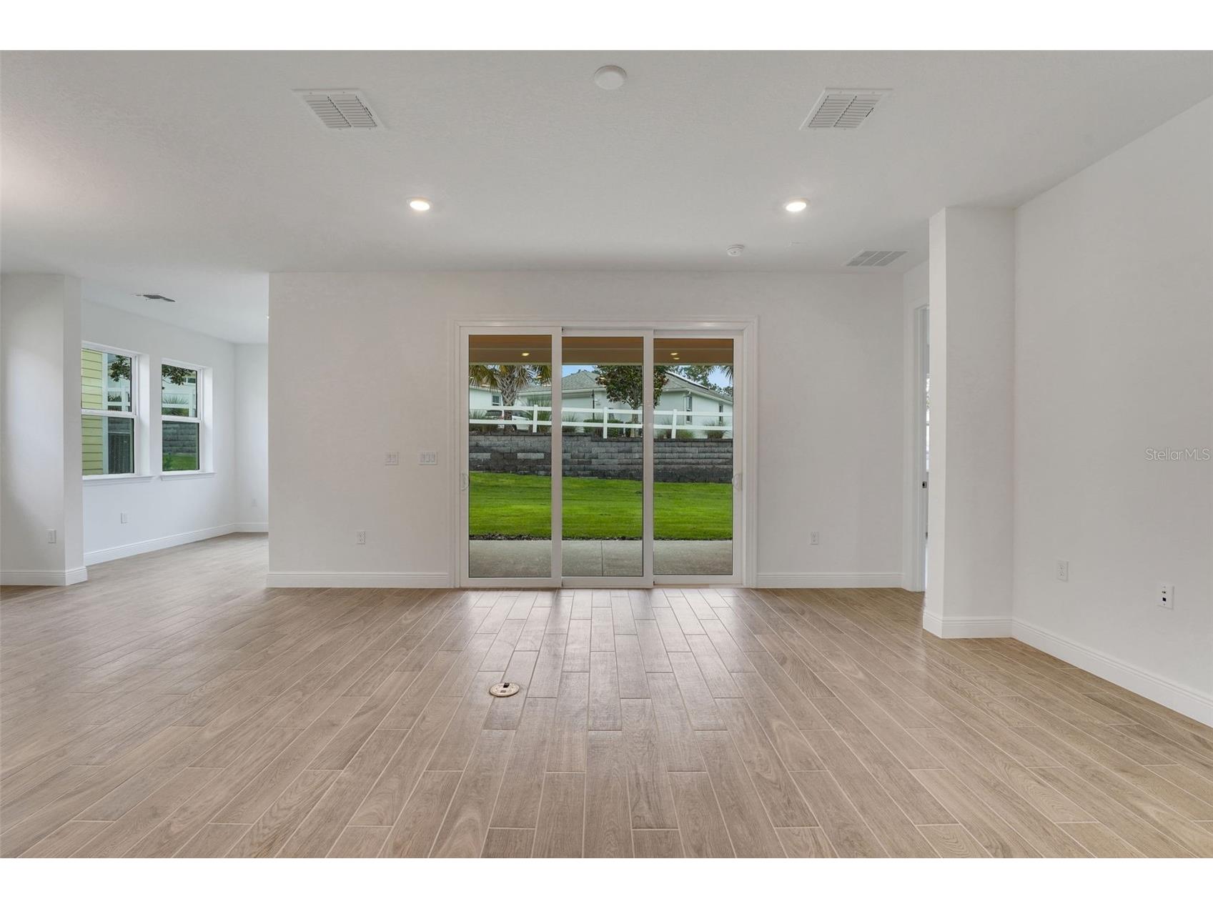 1002 Fiesta Key Circle Lady Lake FL 32159 G5112596 image11