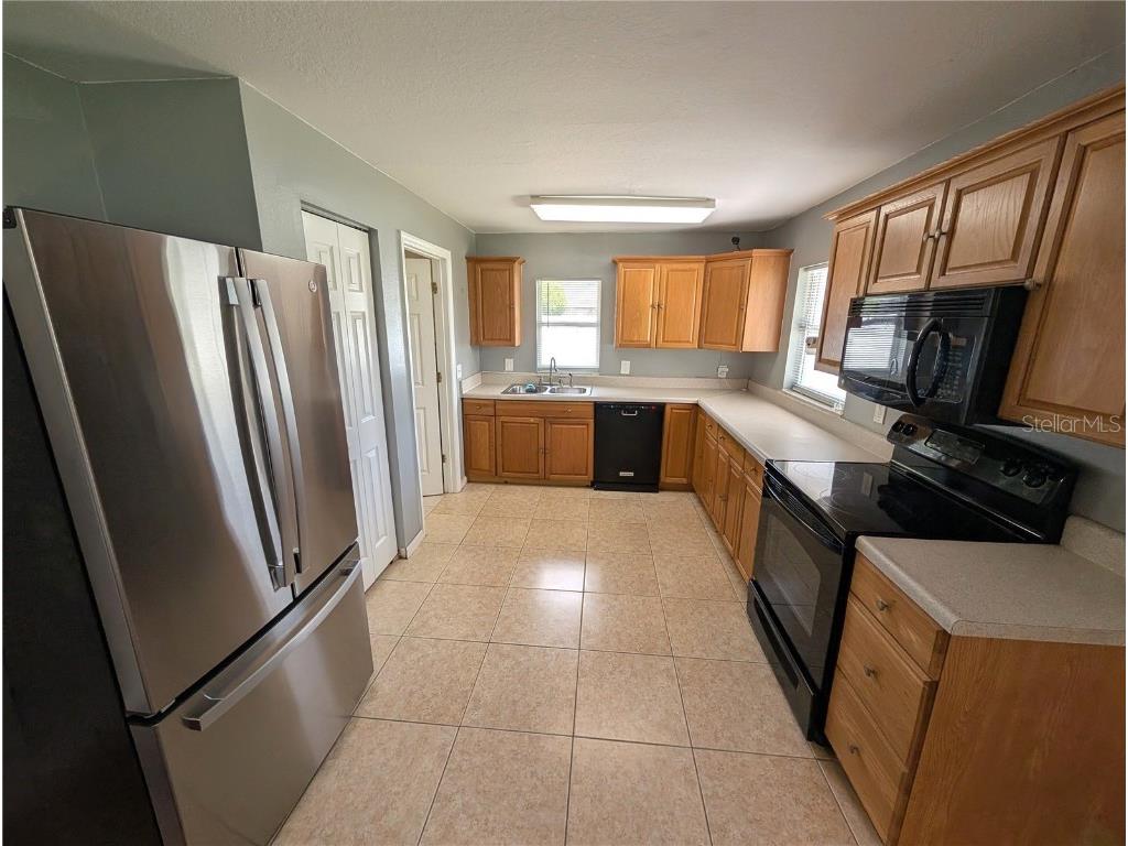 1002 Kirkland Drive #UNIT A Tampa FL 33619 O6342083 image5