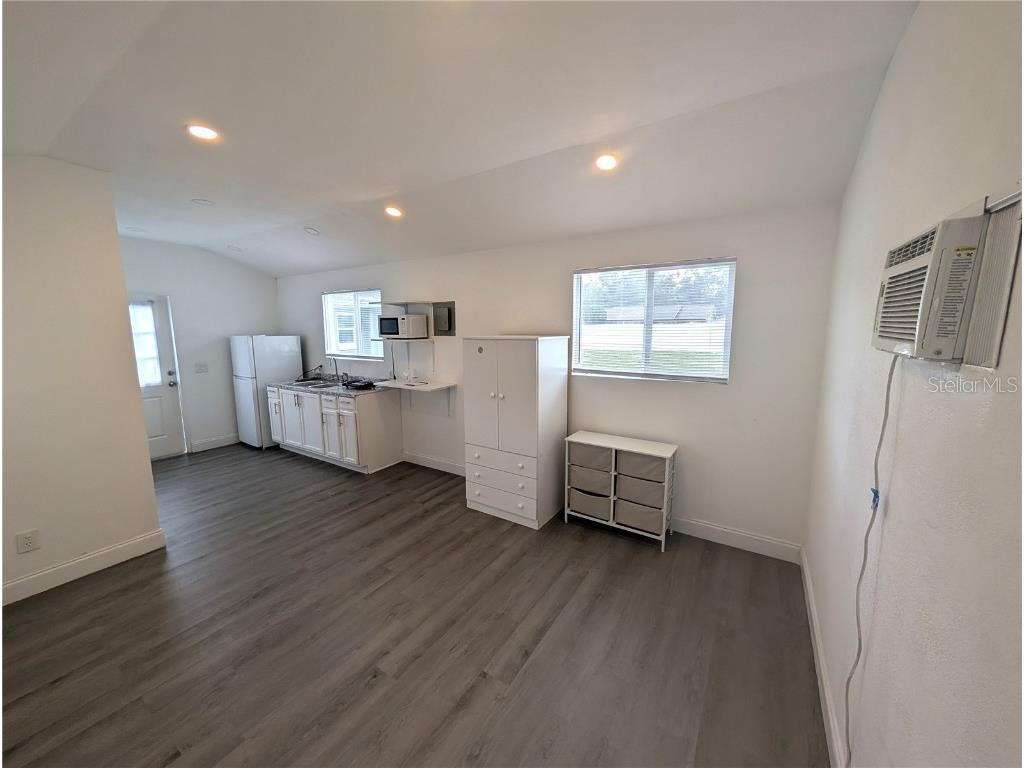 1002 Kirkland Drive #UNIT B Tampa FL 33619 O6342069 image5