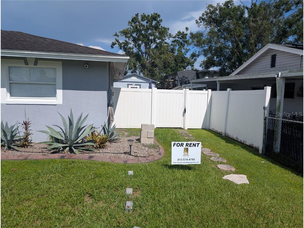 1002 Kirkland Drive #UNIT B Tampa FL 33619 O6342069 image9