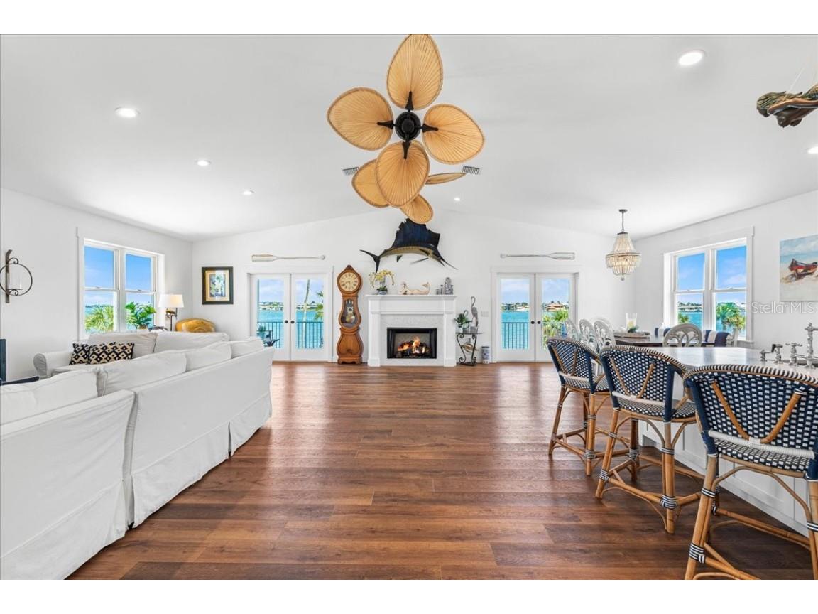 1002 Pass A Grille Way Saint Pete Beach FL 33706 - PASS-A-GRILLE CHANNEL TB8420808 image2