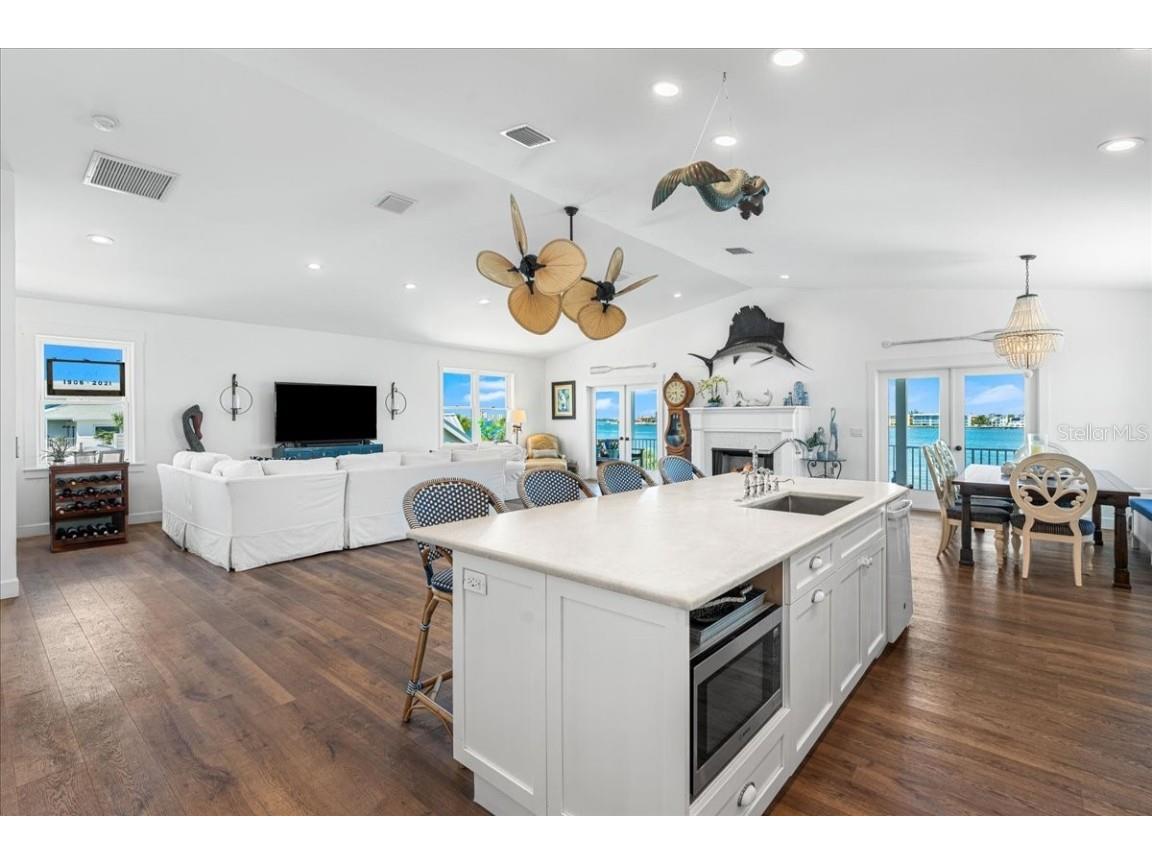 1002 Pass A Grille Way Saint Pete Beach FL 33706 - PASS-A-GRILLE CHANNEL TB8420808 image5