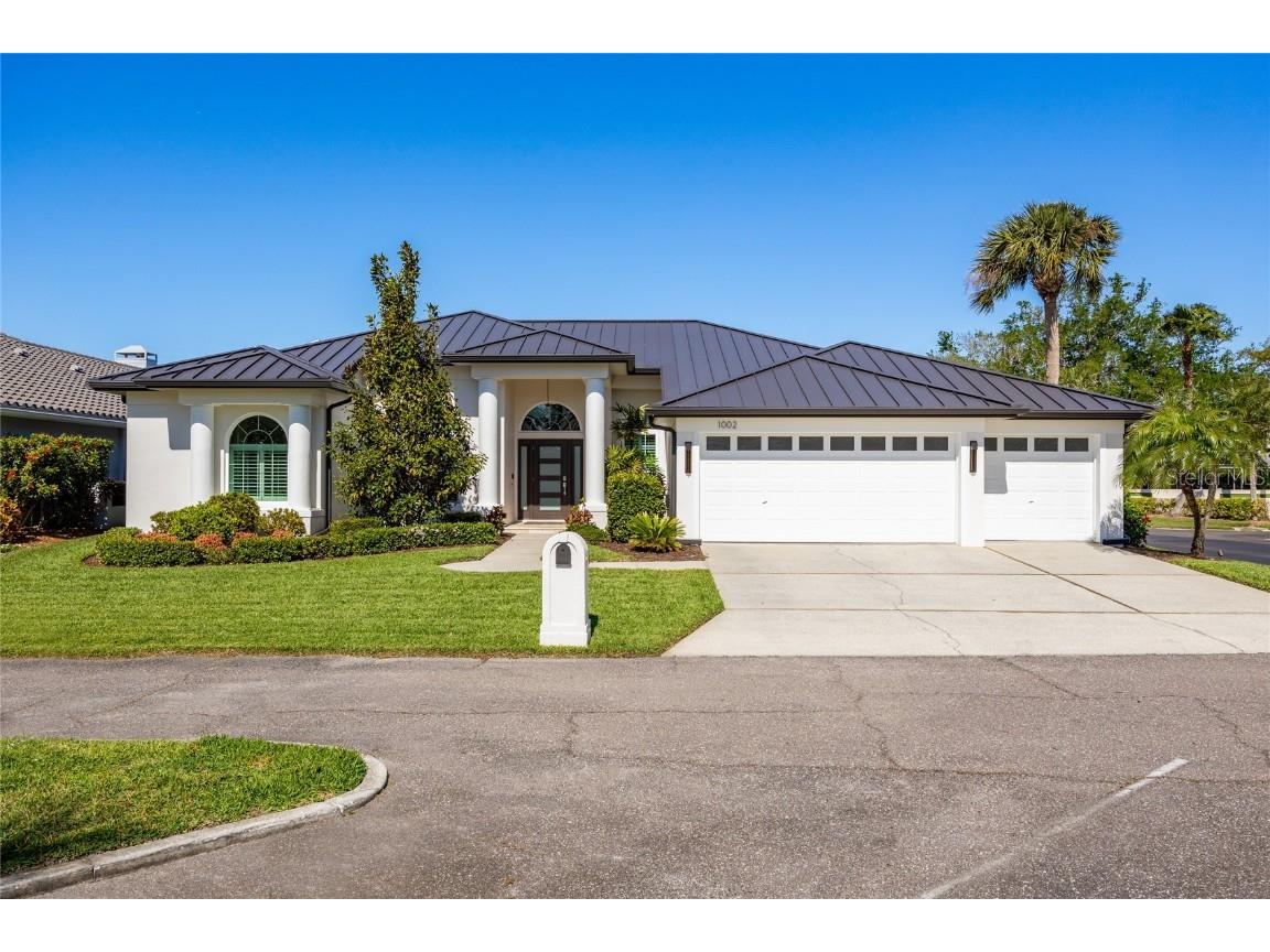 1002 Romano Court NE Saint Petersburg FL 33702 TB8365463 image1